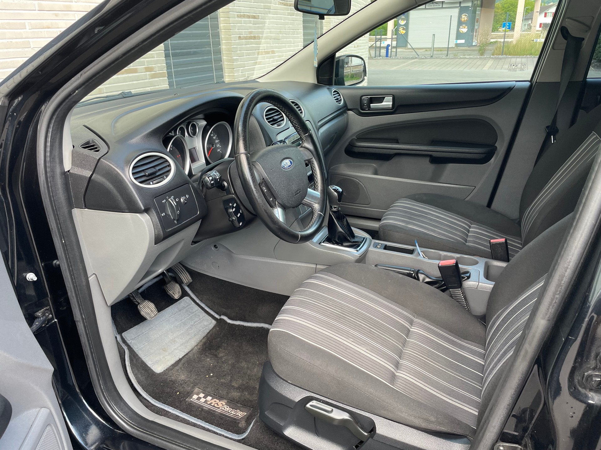 FORD Focus 1.6 TDCi Carving-image-12