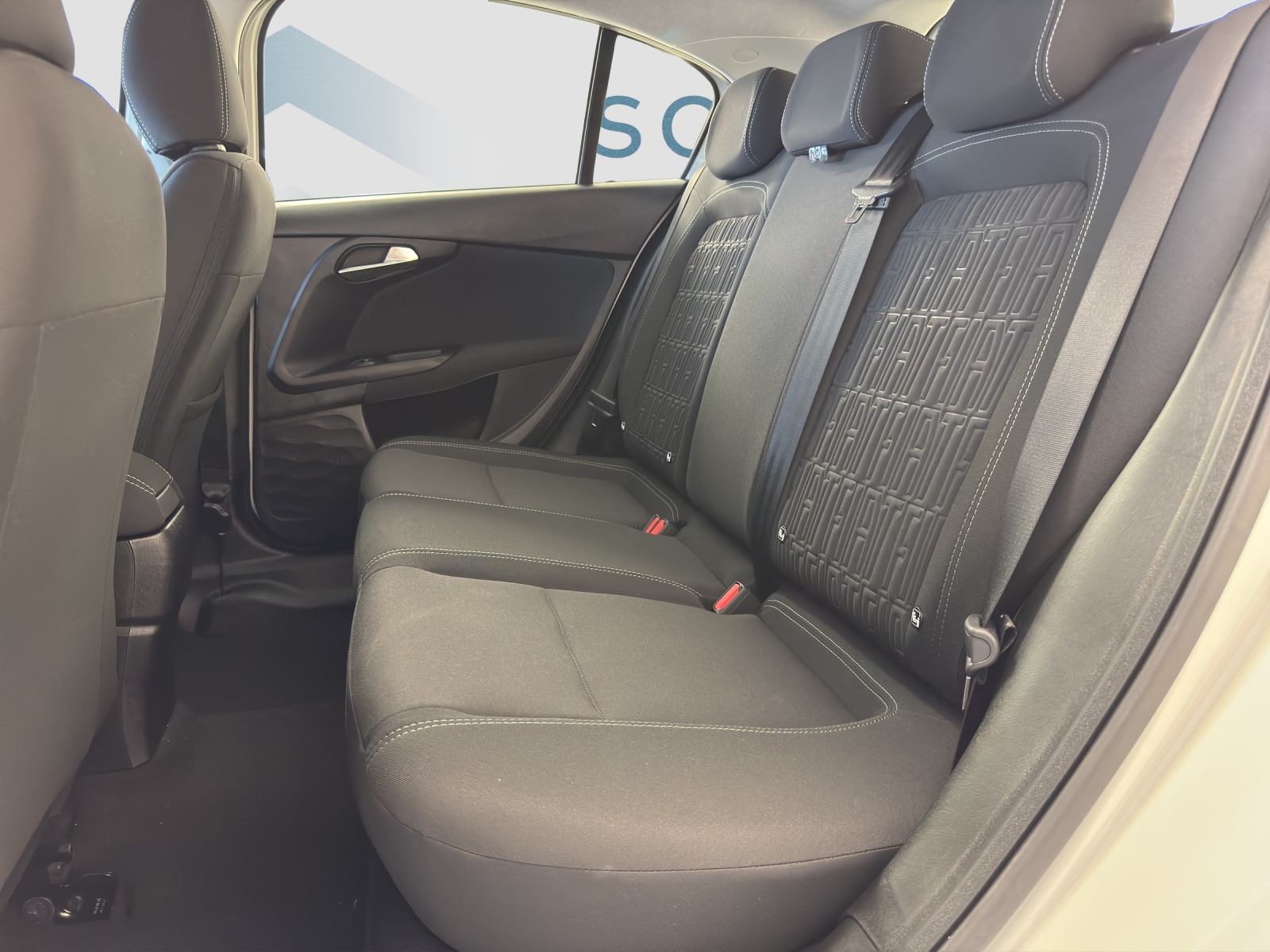 FIAT TIPO 1.5 Hybrid Swiss Cross-image-7