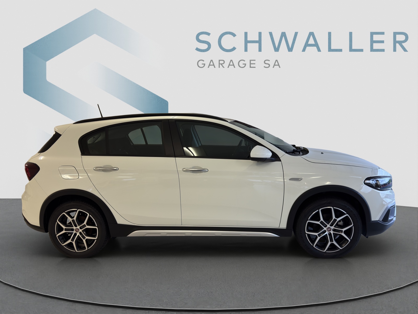 FIAT TIPO 1.5 Hybrid Swiss Cross-image-2