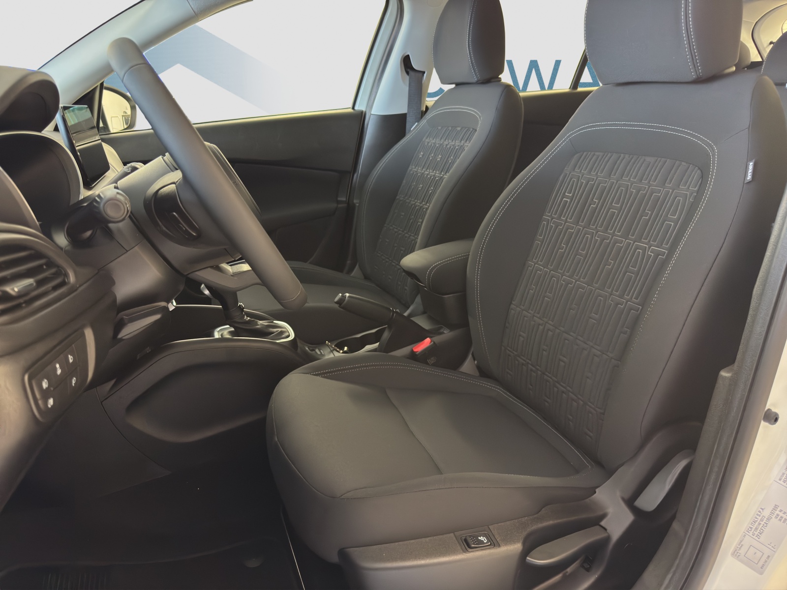 FIAT TIPO 1.5 Hybrid Swiss Cross-image-8