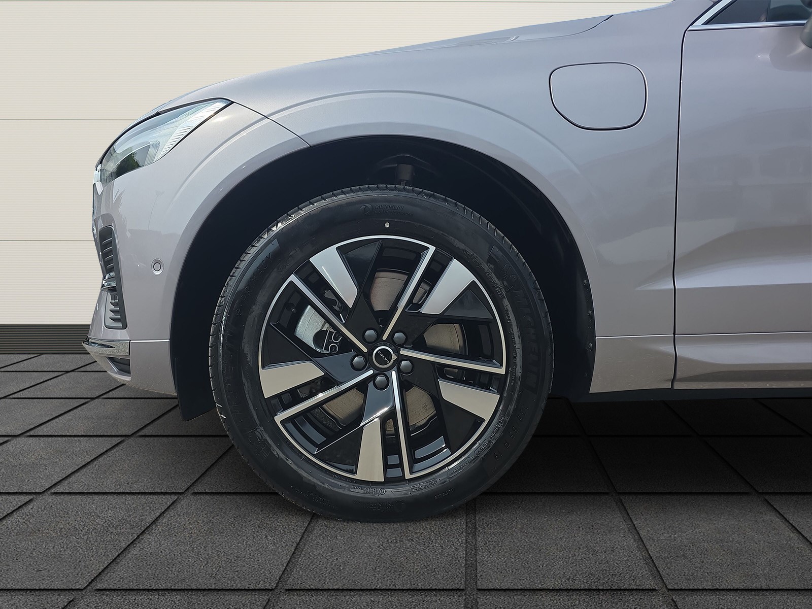 VOLVO XC60 2.0 T6 TE Plus Bright eAWD-image-4
