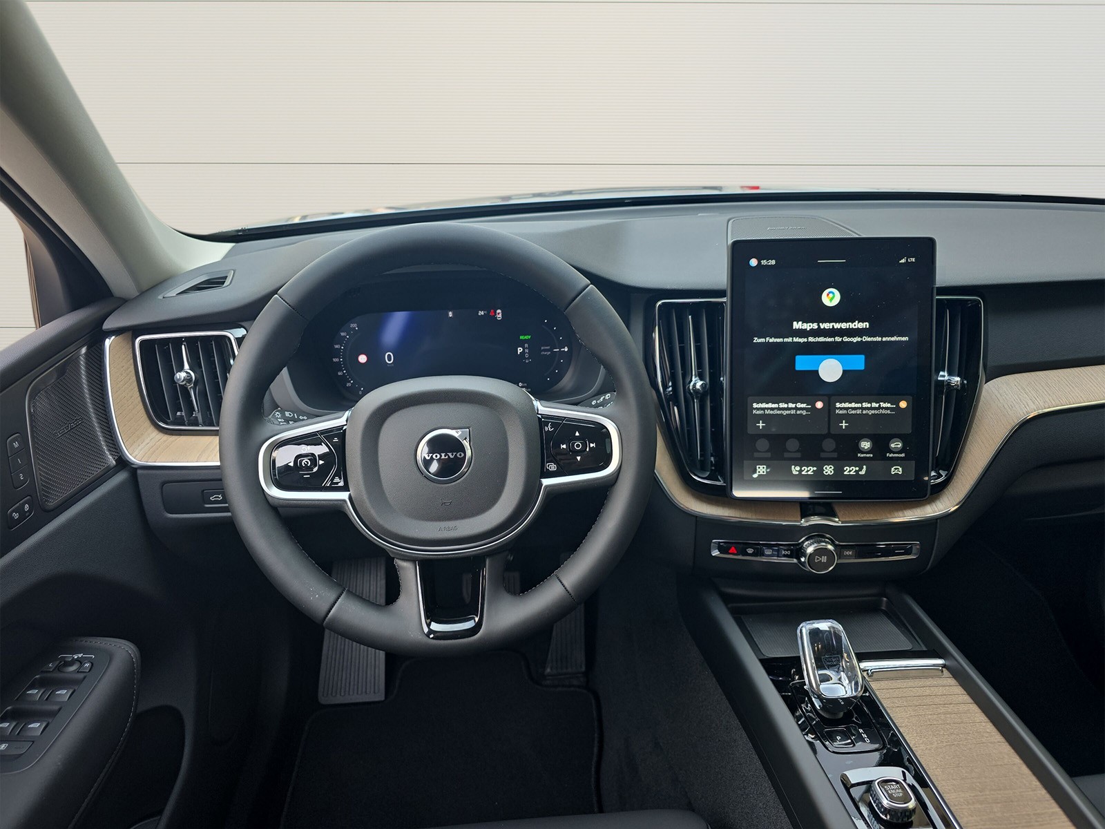 VOLVO XC60 2.0 T6 TE Plus Bright eAWD-image-9