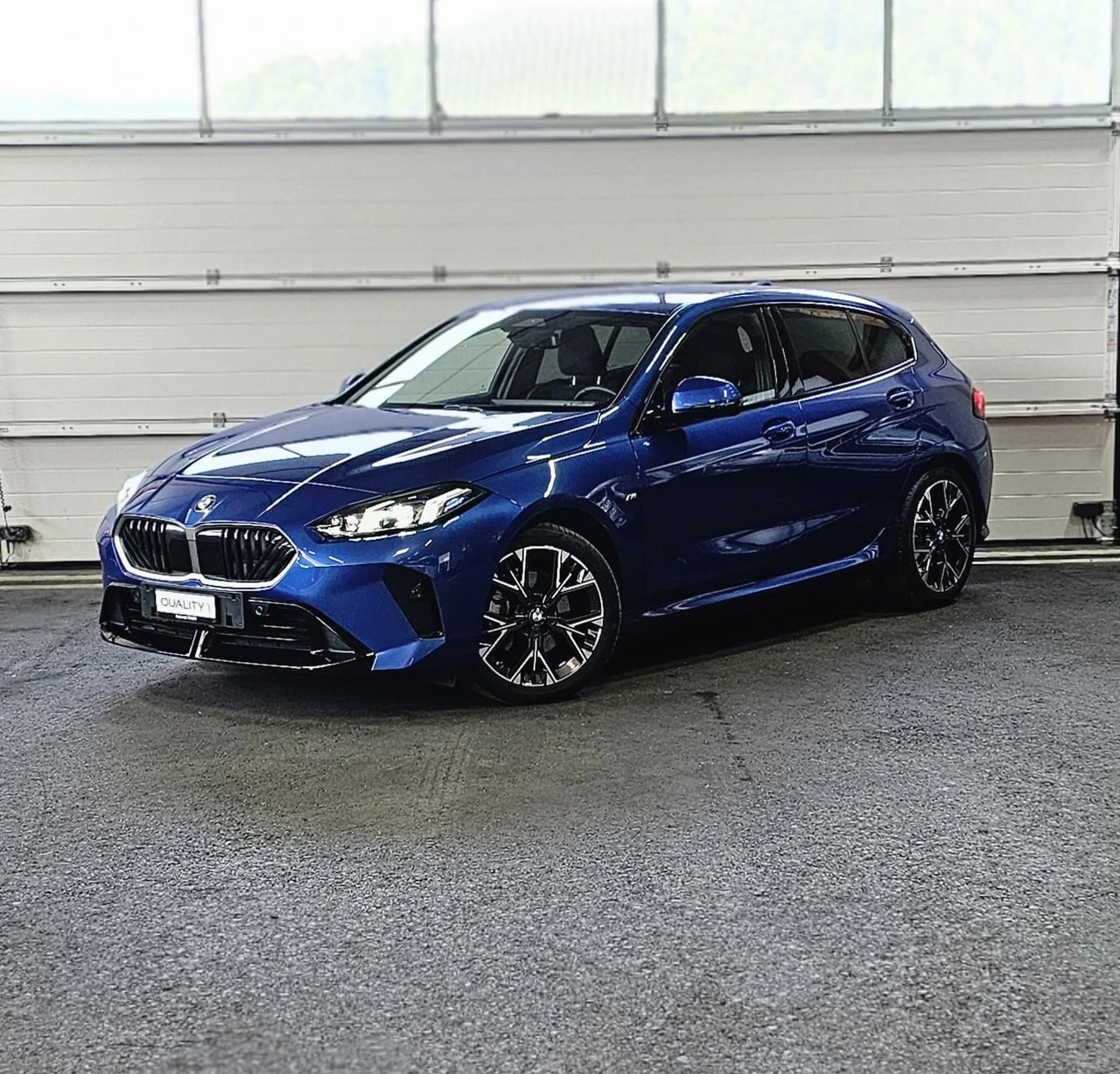 BMW 120 M Sport Steptronic inkl. *** Werksgarantie *** + AHK-image-0