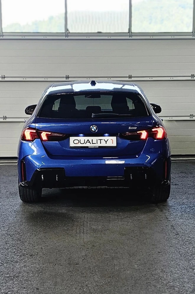 BMW 120 M Sport Steptronic inkl. *** Werksgarantie *** + AHK-image-3