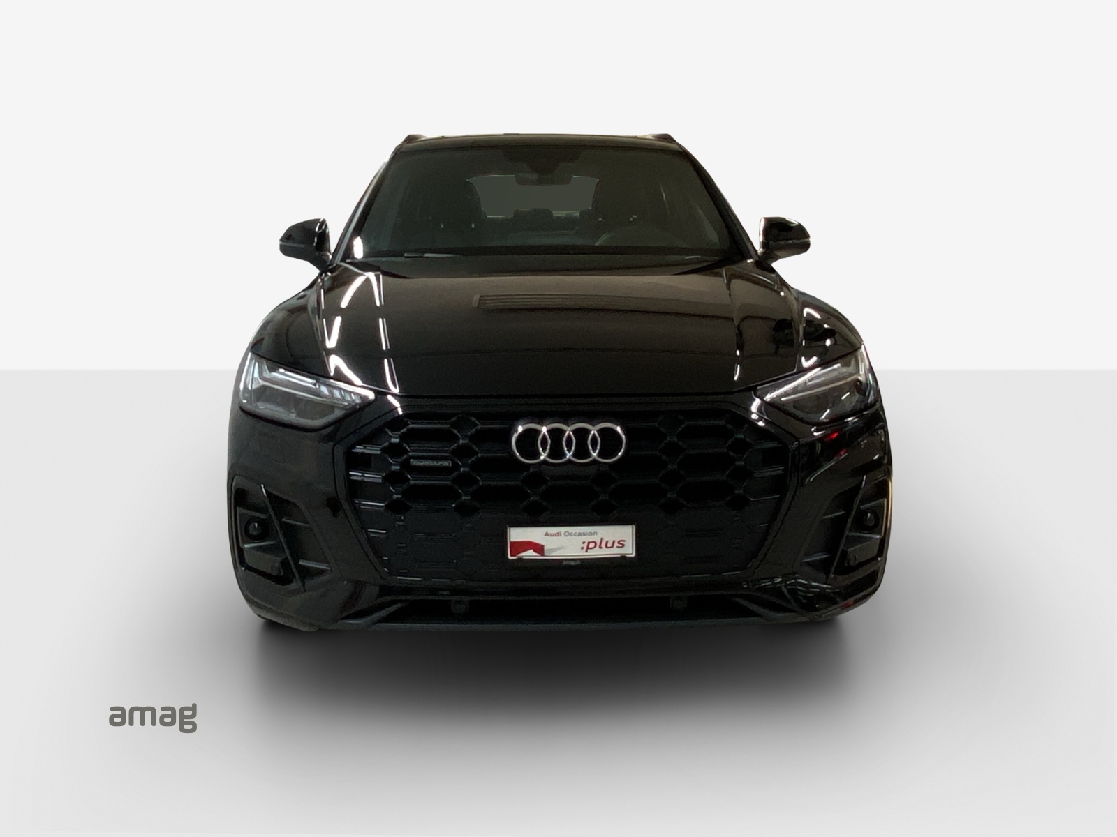 AUDI Q5 45 TFSI Black Edition quattro S-tronic-image-6