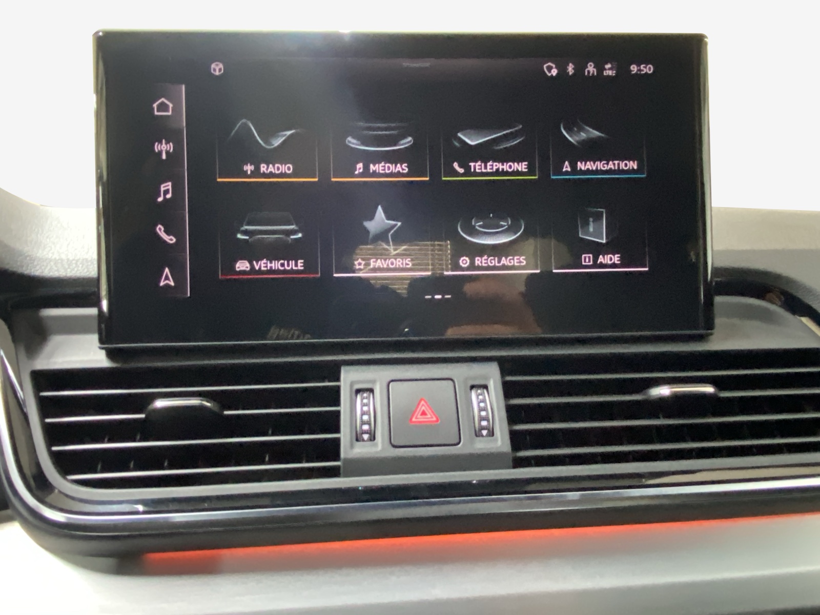 AUDI Q5 45 TFSI Black Edition quattro S-tronic-image-14