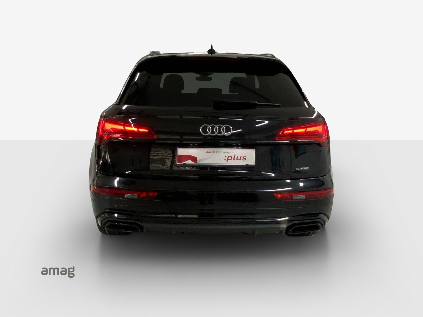 AUDI Q5 45 TFSI Black Edition quattro S-tronic-image-3