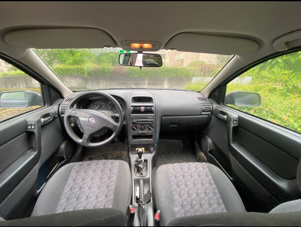 OPEL Astra Caravan 1.6i 16V Favorit-image-6