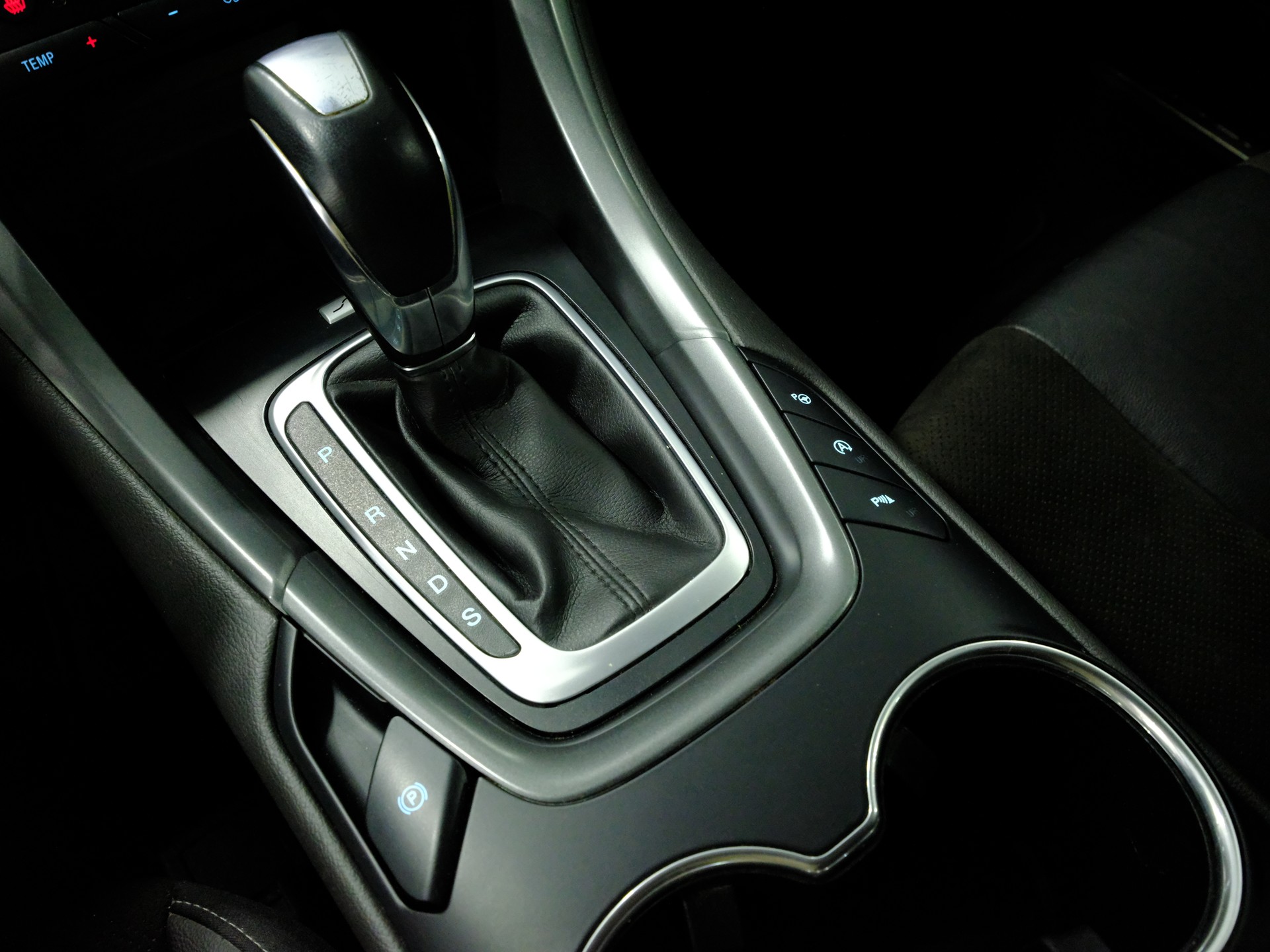 FORD Mondeo 2.0 TDCi Titanium AWD PowerShift-image-20