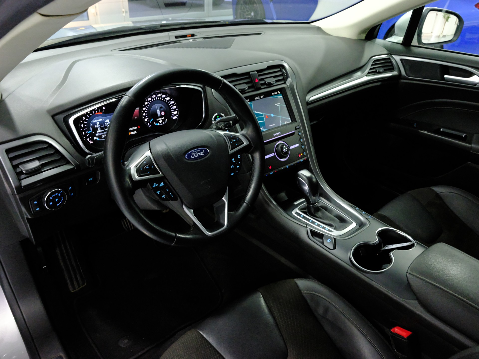 FORD Mondeo 2.0 TDCi Titanium AWD PowerShift-image-10