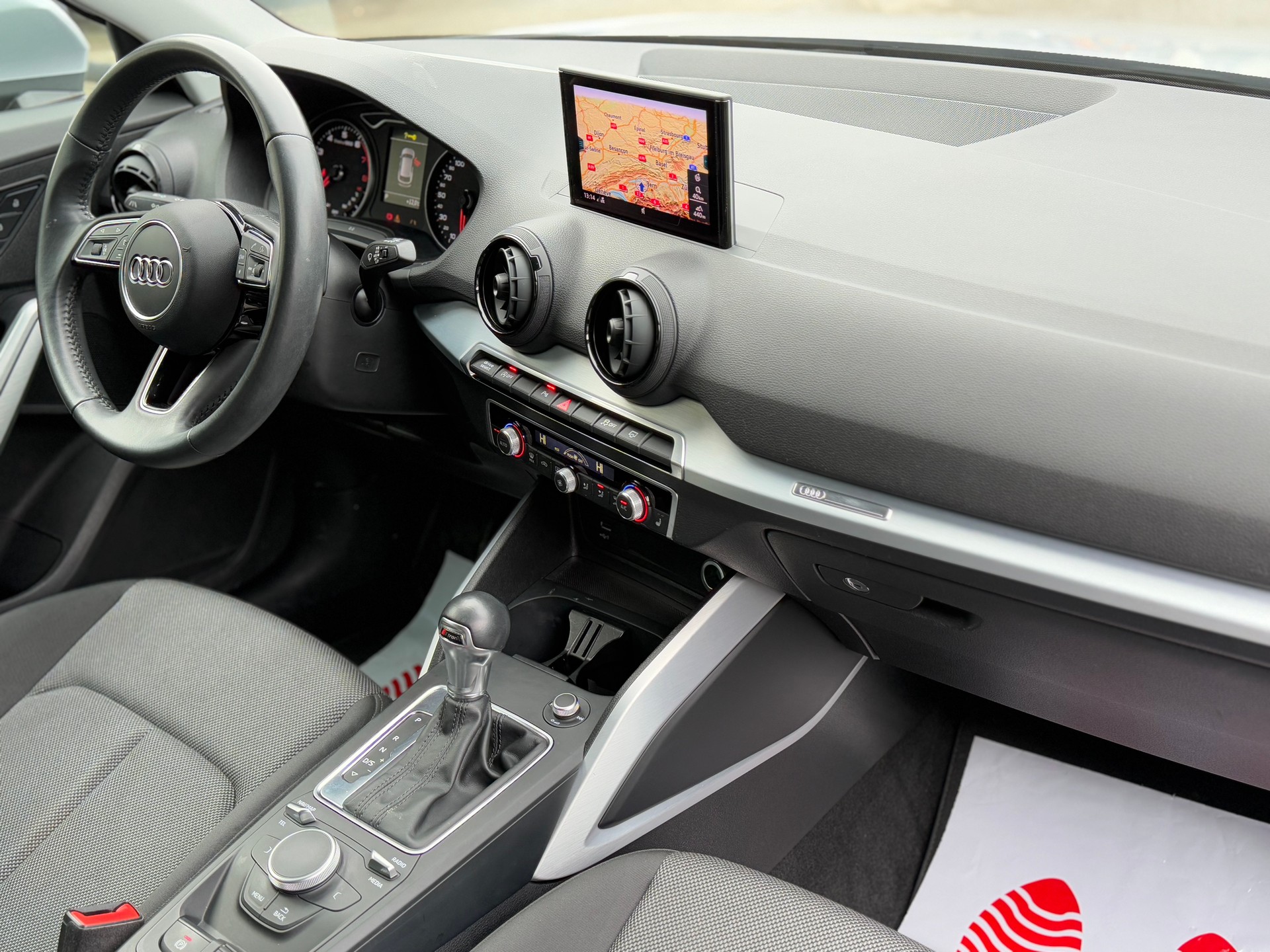 AUDI Q2 1.4 TFSI sport S-tronic-image-13