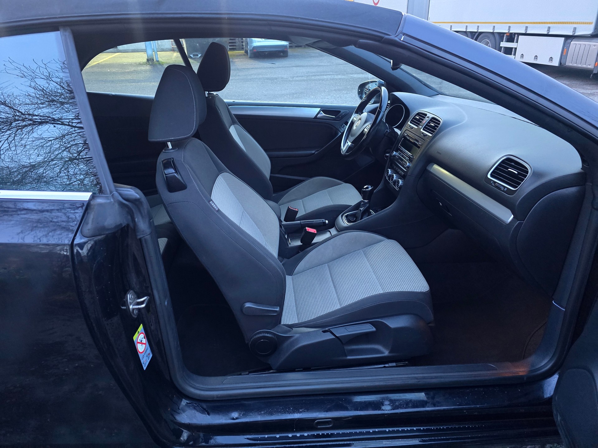 VW Golf Cabrio 1.2 TSI BlueMotion Technology Design-image-17