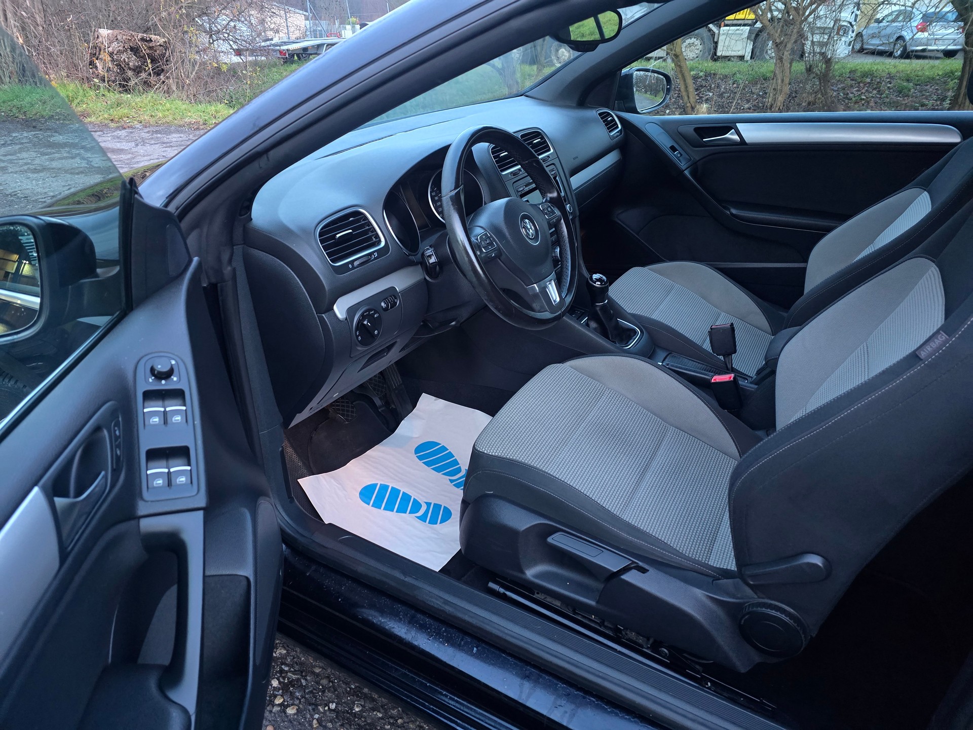VW Golf Cabrio 1.2 TSI BlueMotion Technology Design-image-16