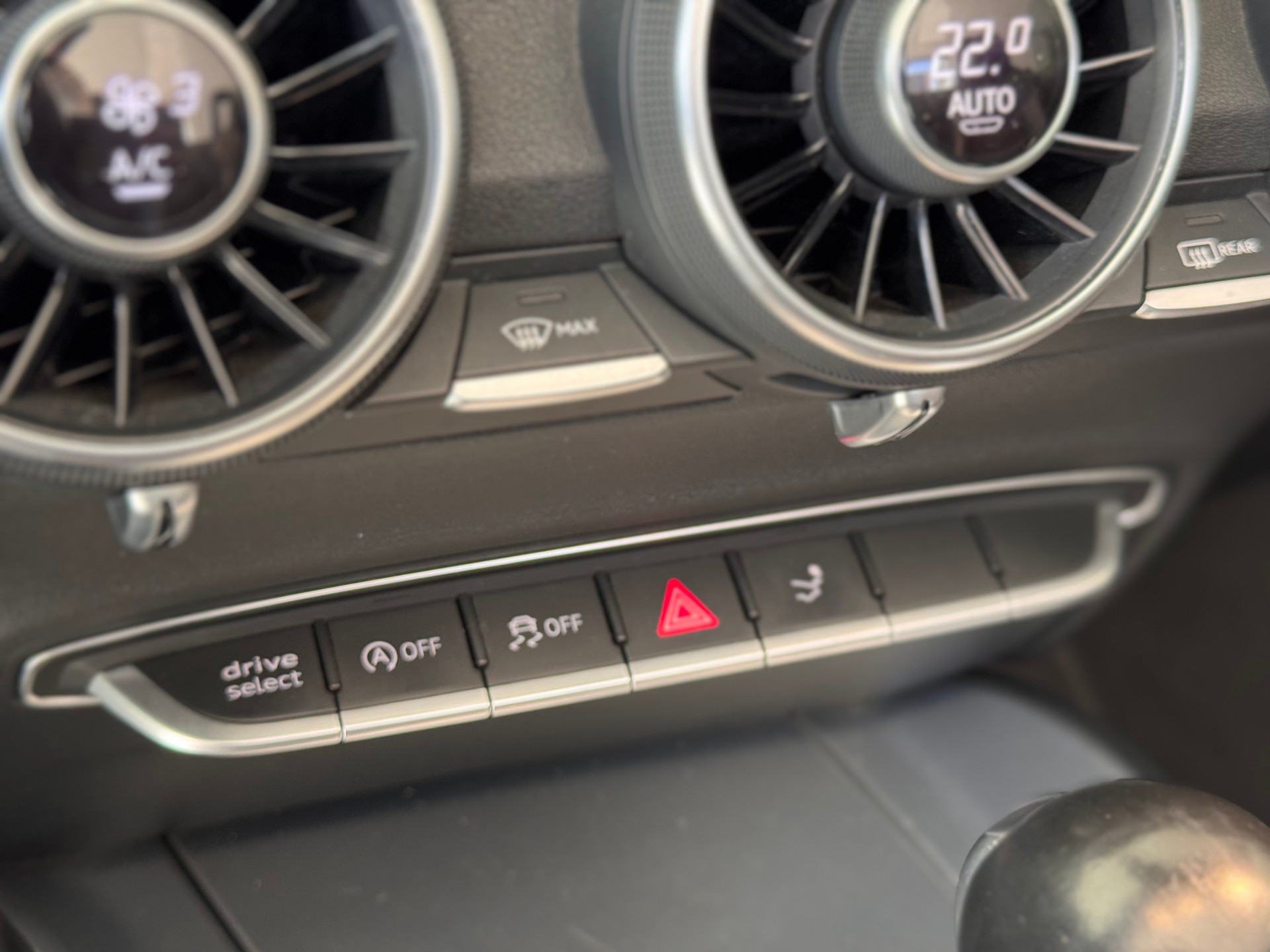 AUDI TTS Roadster 2.0 TFSI quattro S-tronic-image-17