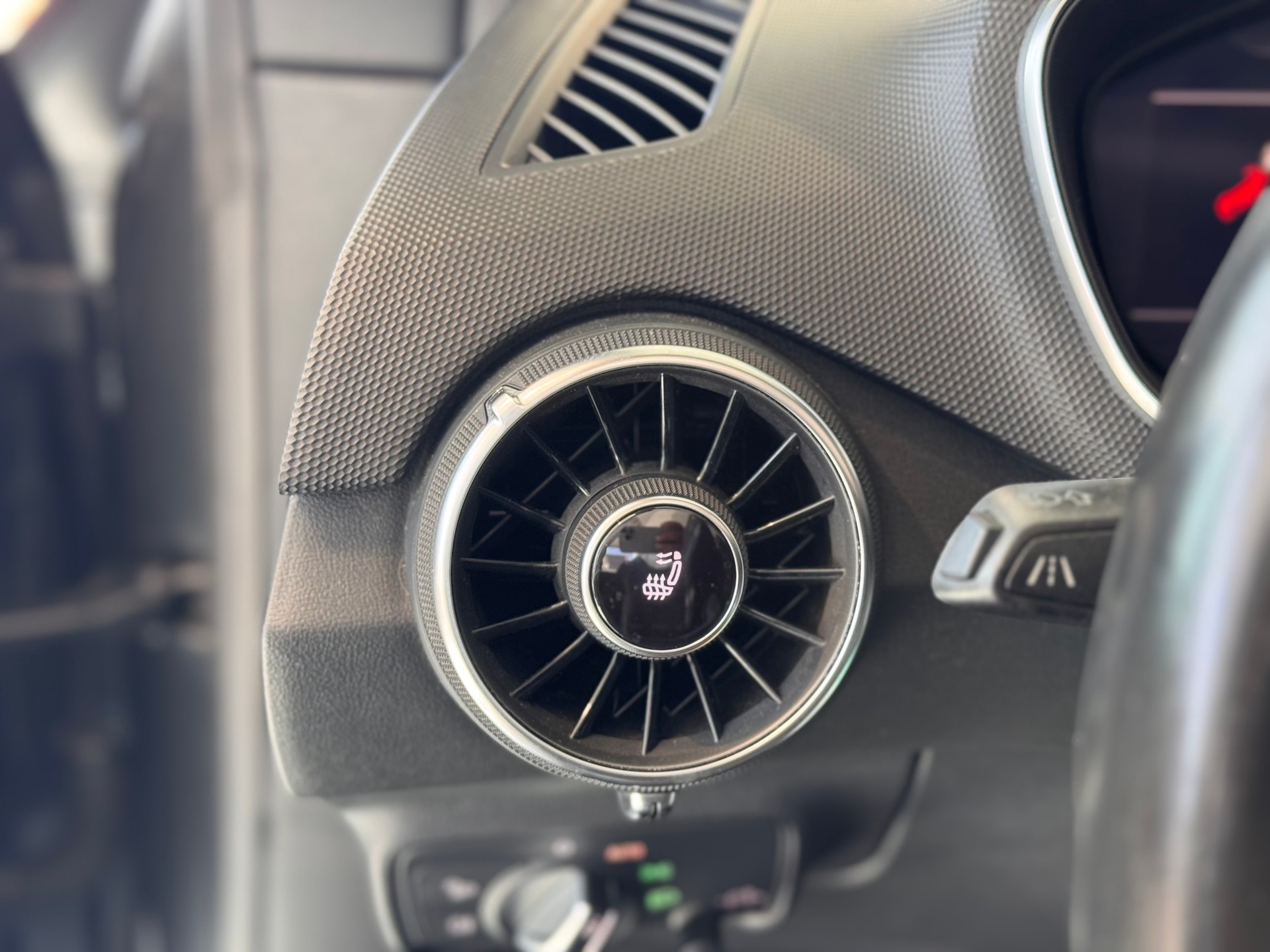 AUDI TTS Roadster 2.0 TFSI quattro S-tronic-image-15