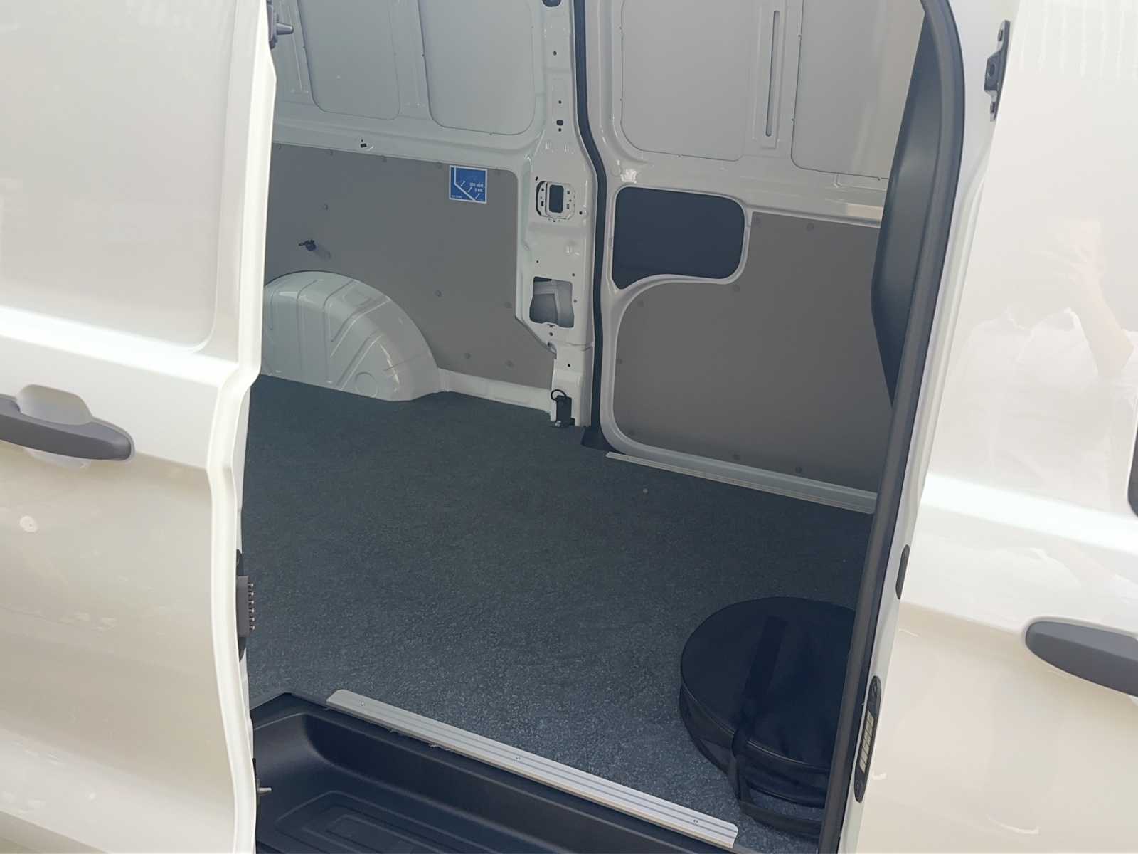 VW e-Transporter 70 kWh Lang-image-12