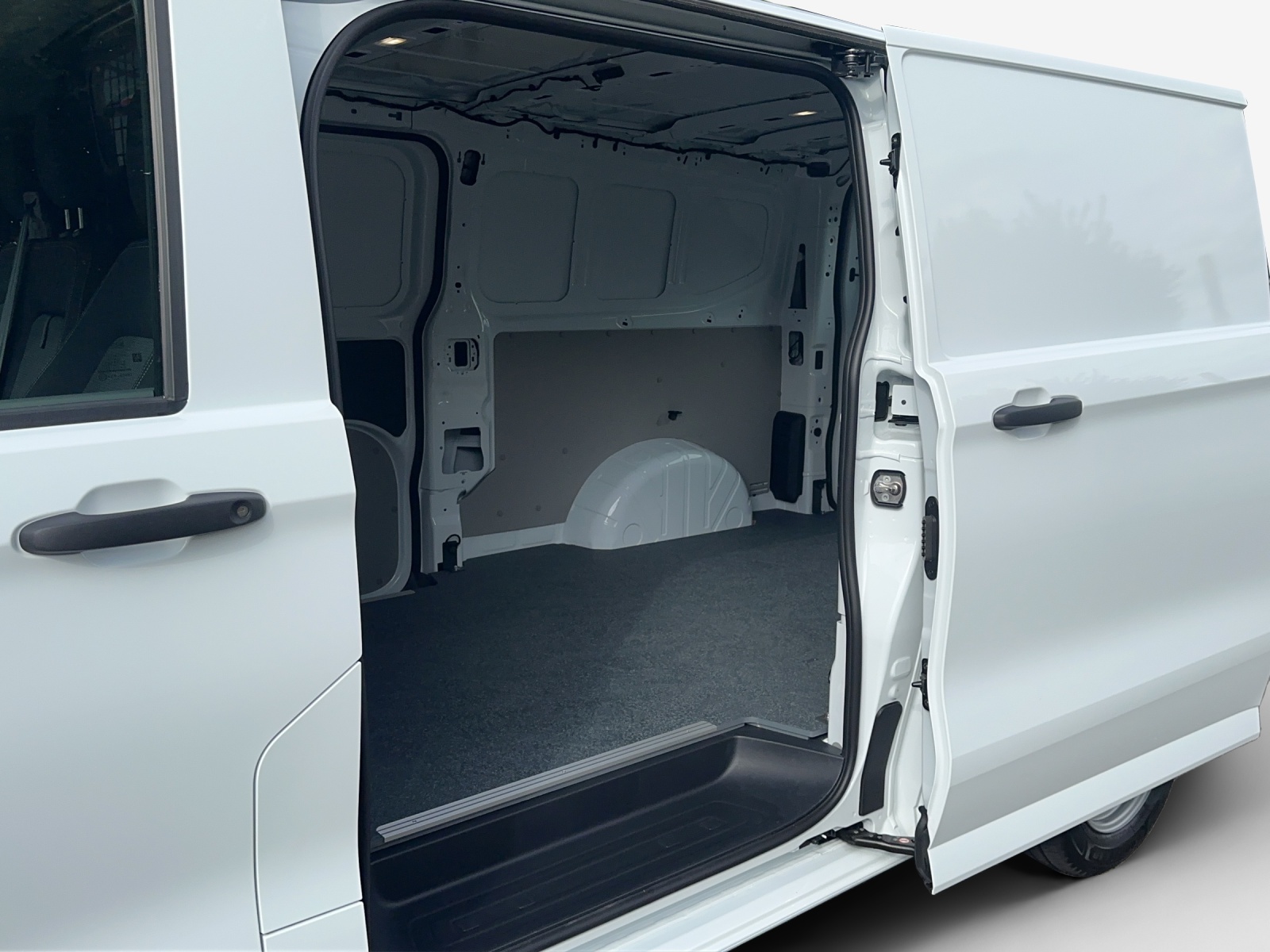 VW e-Transporter 70 kWh Lang-image-10
