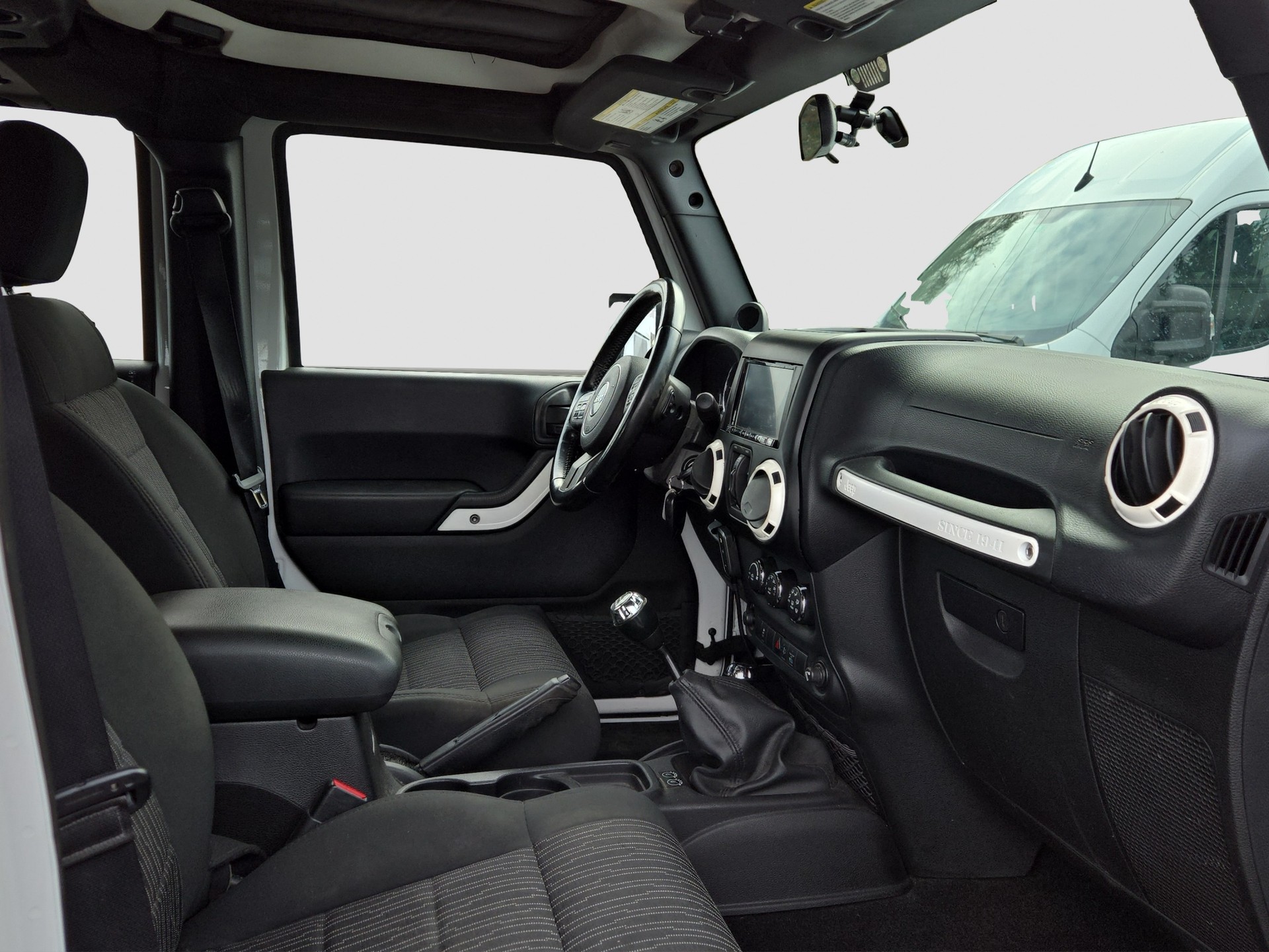 JEEP Wrangler 2.8 CRD Sport softtop-image-11