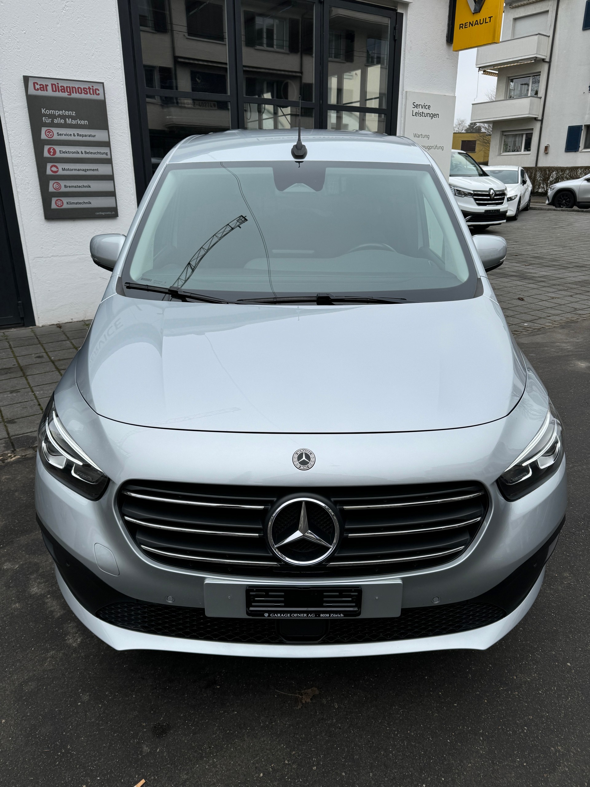 MERCEDES-BENZ T-Klasse 180d-image-2