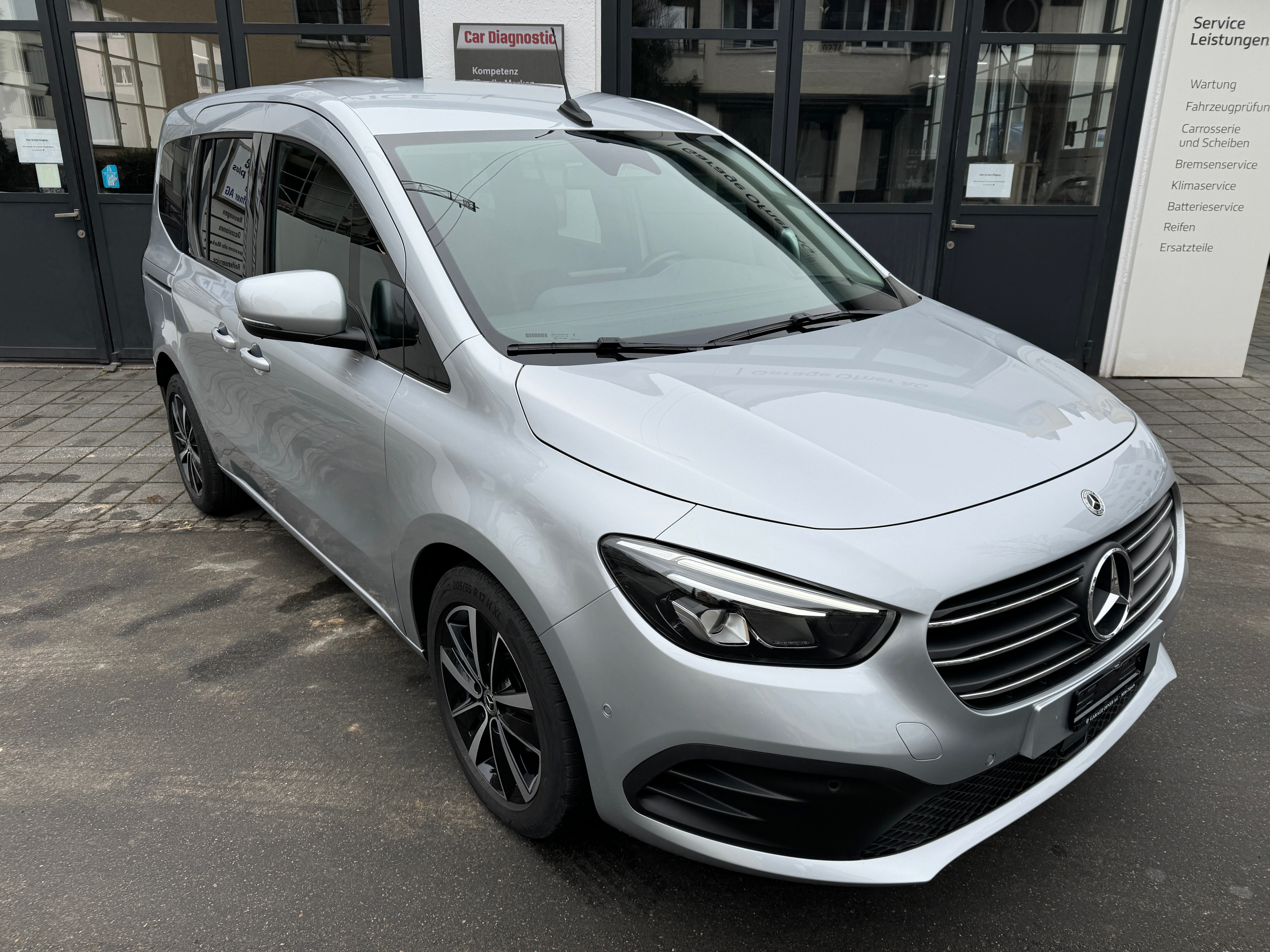 Car photo