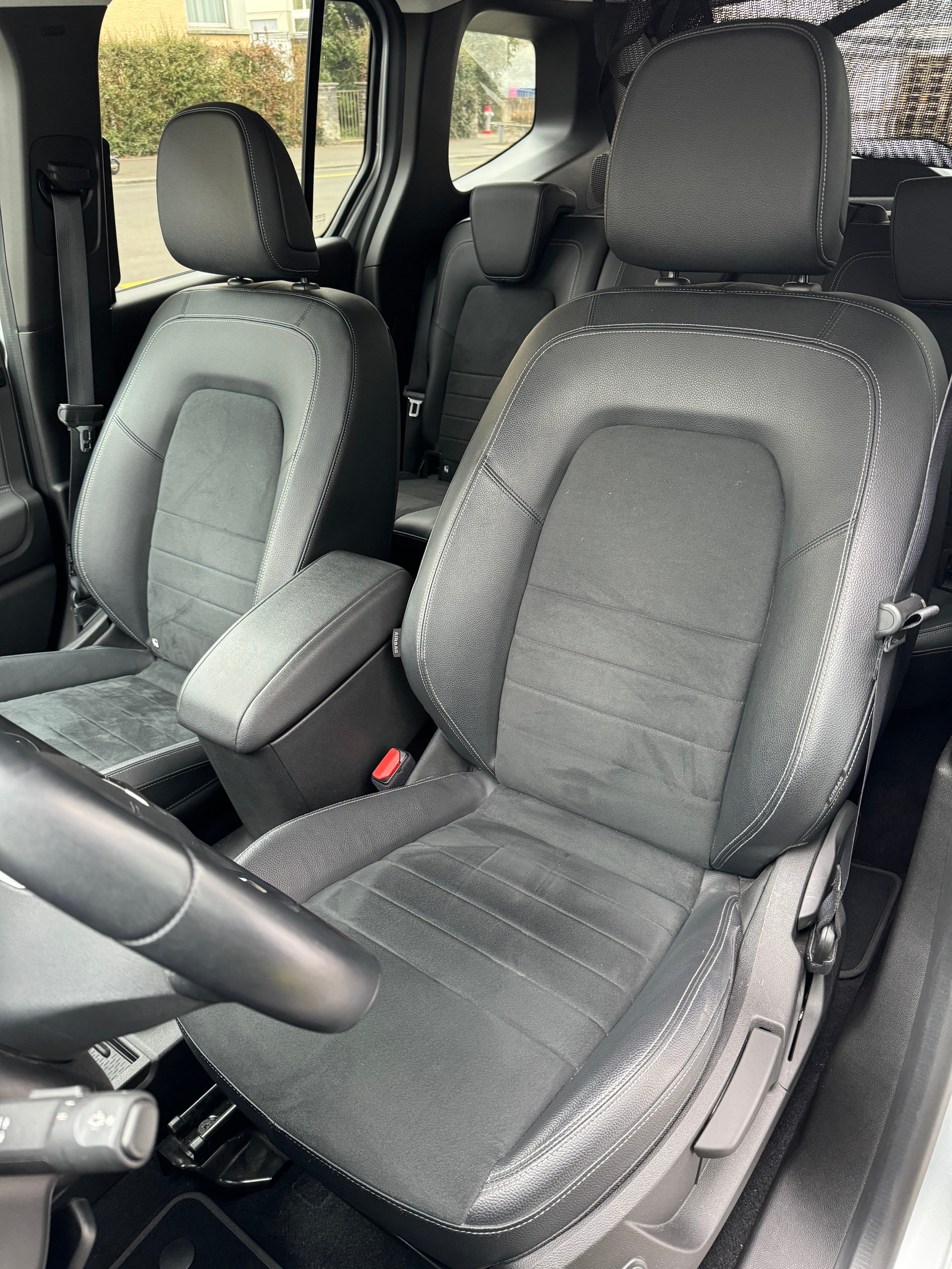 MERCEDES-BENZ T-Klasse 180d-image-12