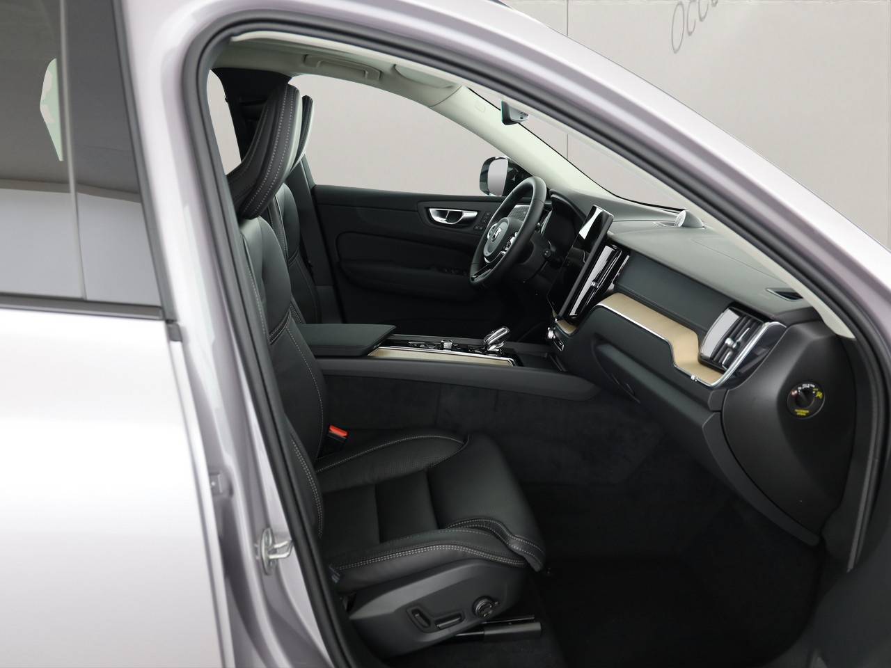 VOLVO XC60 2.0 T6 TE Ultra Dark eAWD-image-7