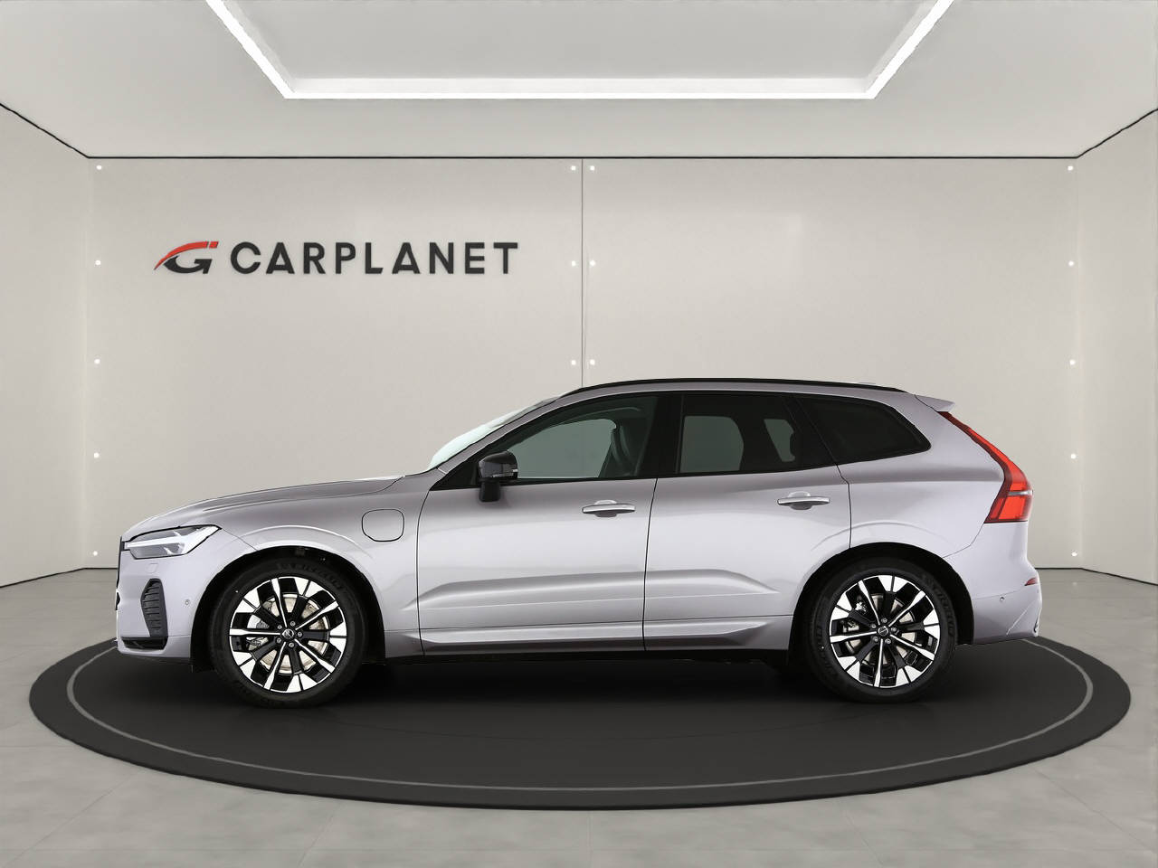 VOLVO XC60 2.0 T6 TE Ultra Dark eAWD-image-1