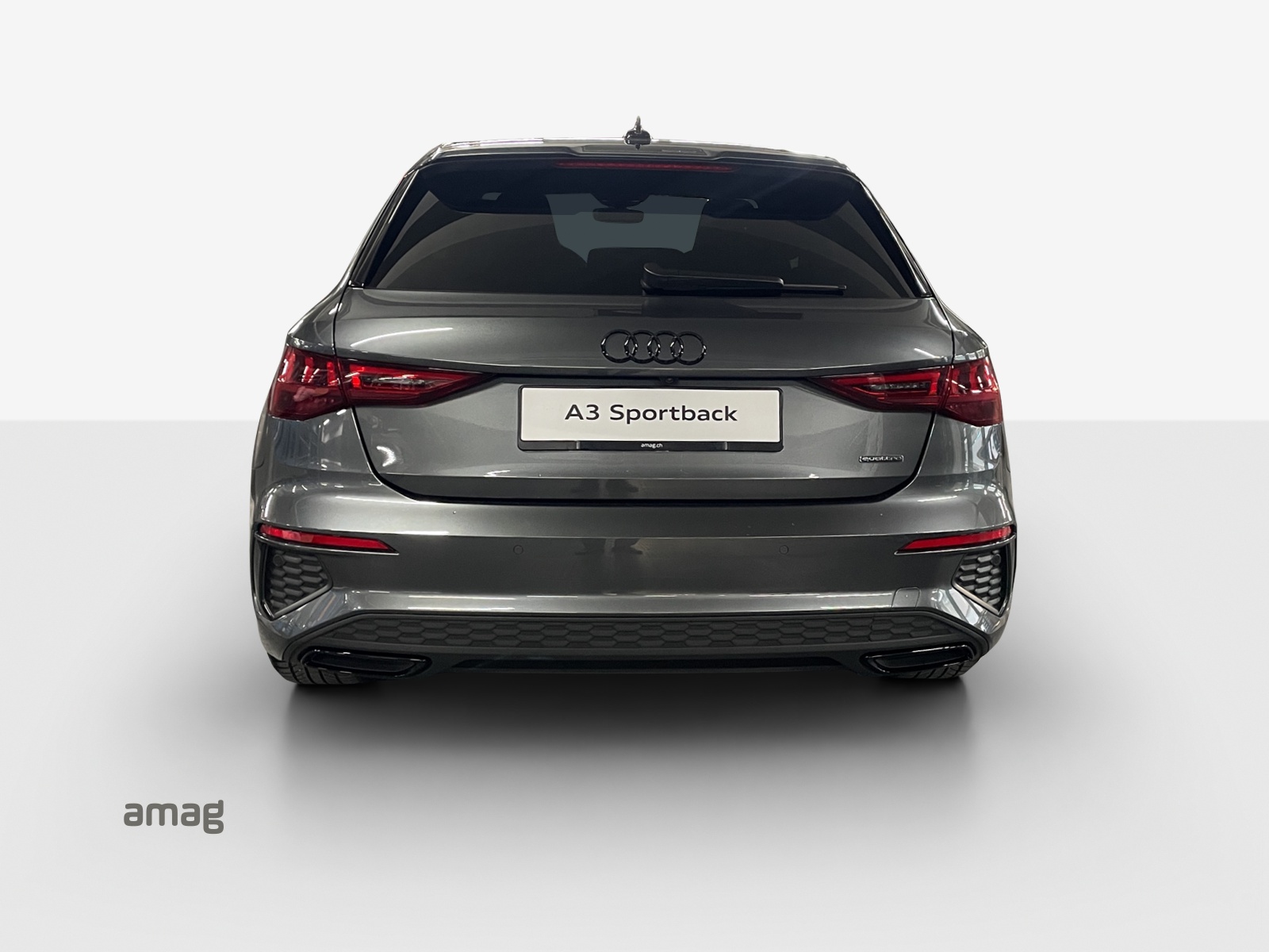 AUDI A3 Sportback 40 TFSI S line quattro S-tronic-image-3