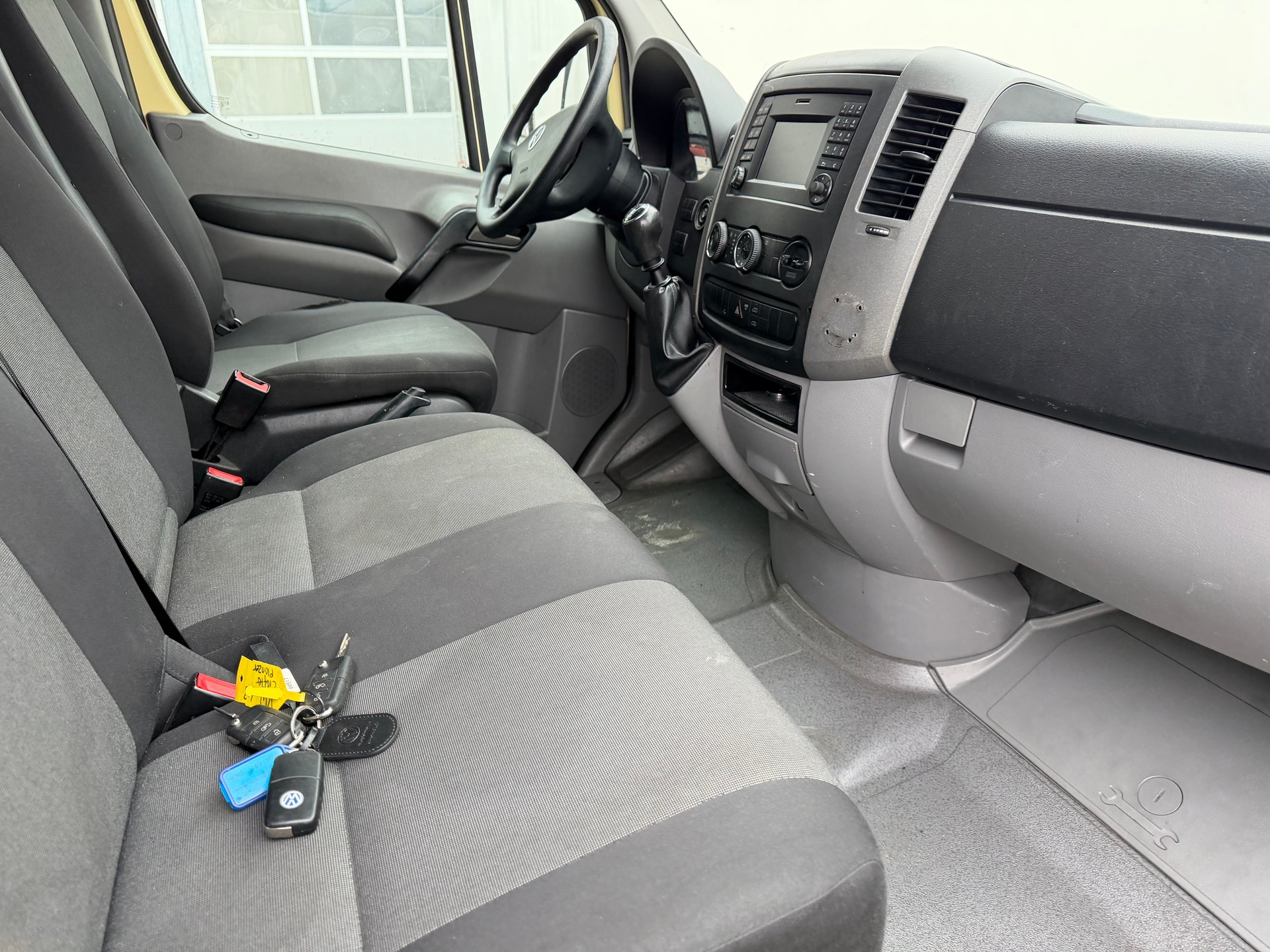 VW Crafter 35L 2.0 BiTDI CR-image-3