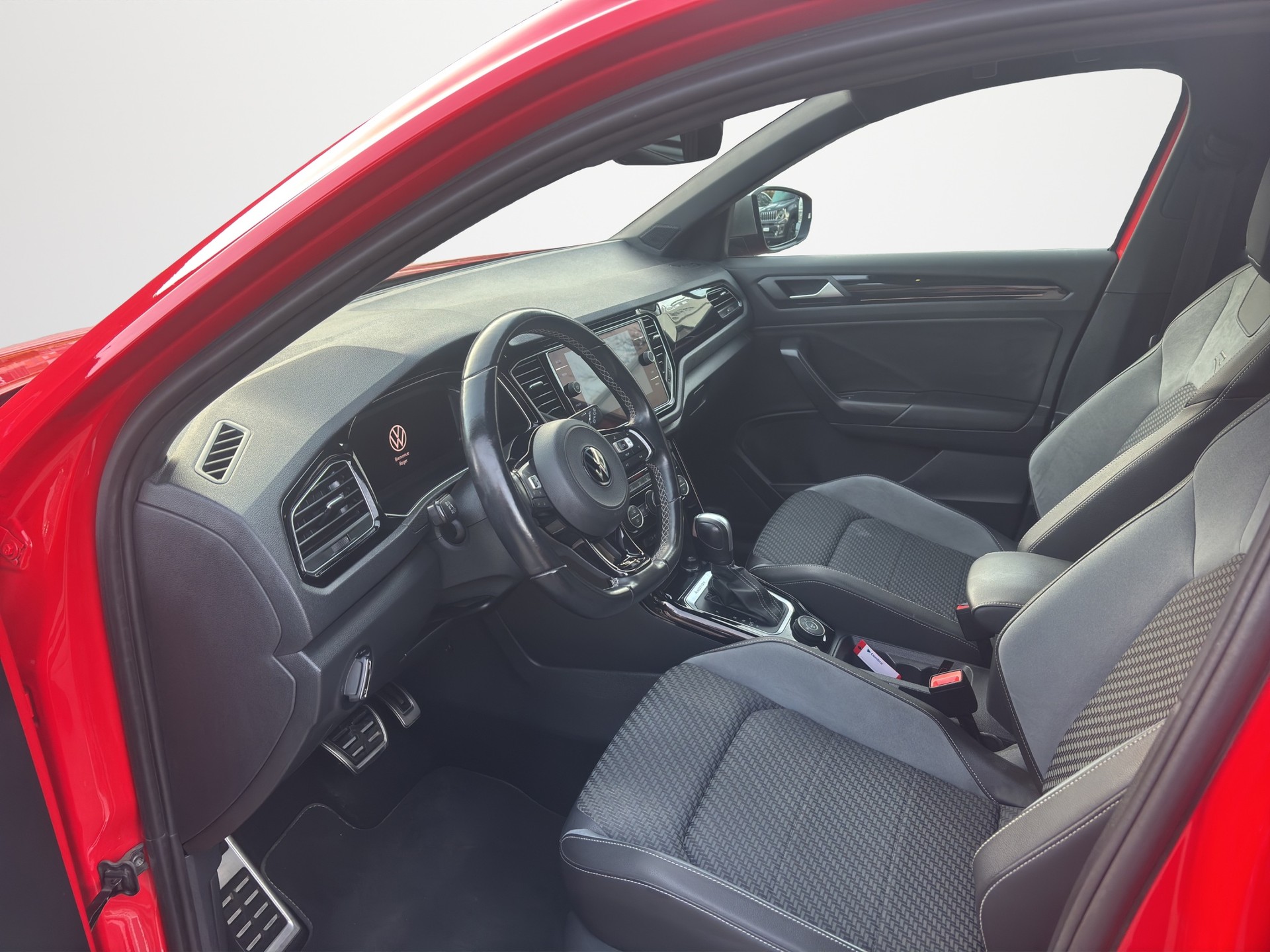 VW T-Roc 2.0 TSI R DSG 4Motion-image-8