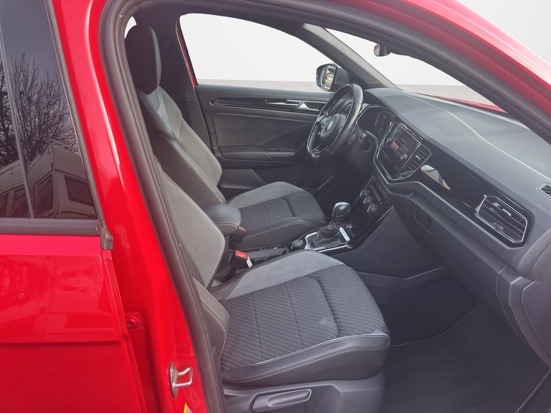 VW T-Roc 2.0 TSI R DSG 4Motion-image-13