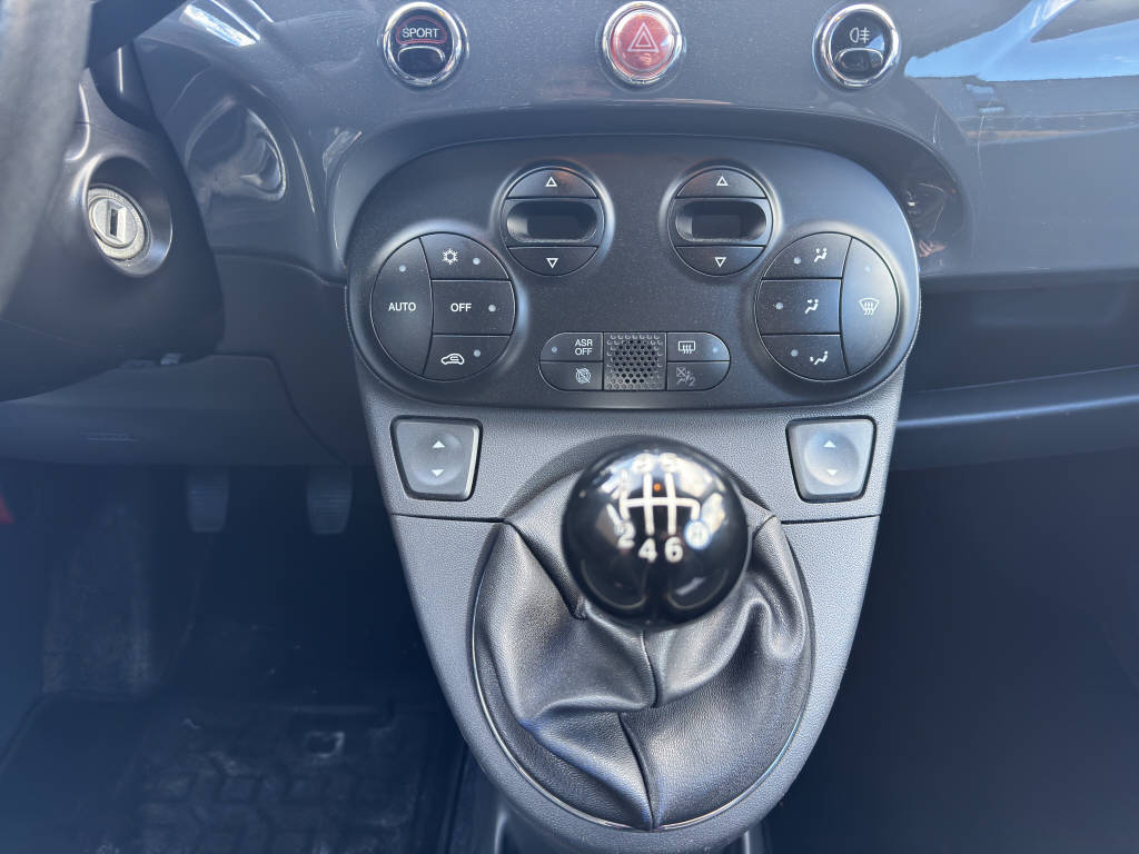FIAT 500 C 0.9 T TwinAir 105 Lounge-image-15