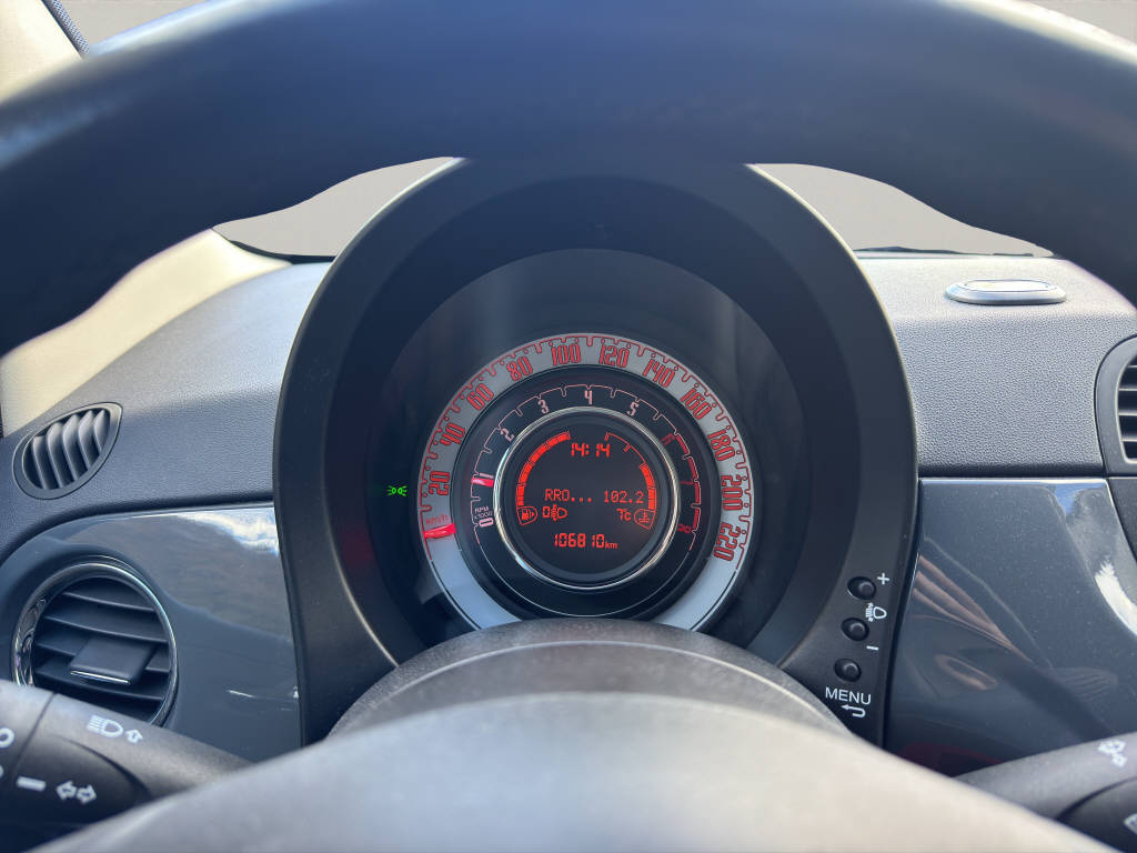 FIAT 500 C 0.9 T TwinAir 105 Lounge-image-13