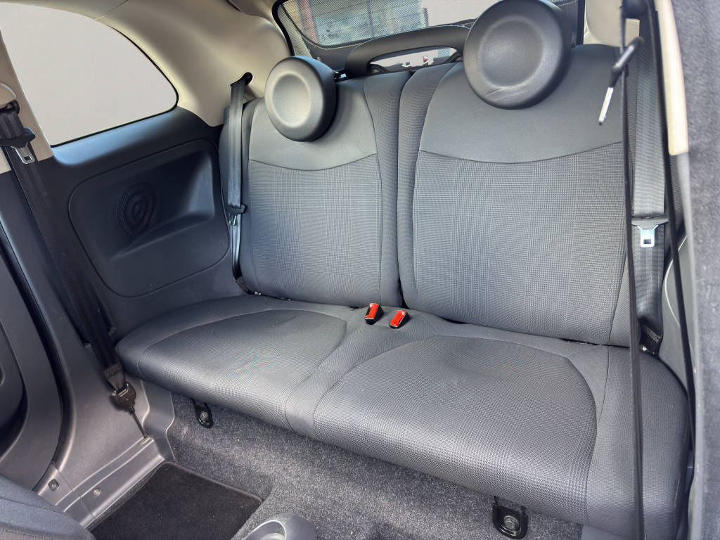 FIAT 500 C 0.9 T TwinAir 105 Lounge-image-10