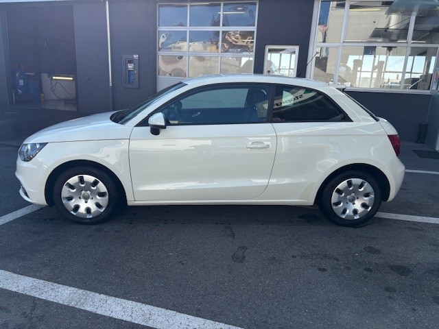 AUDI A1 1.2 TFSI Attraction-image-6
