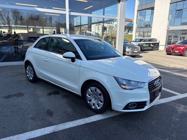 AUDI A1 1.2 TFSI Attraction-image-1