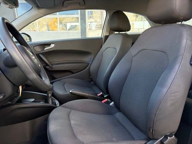 AUDI A1 1.2 TFSI Attraction-image-9