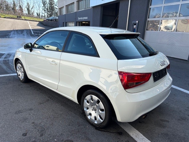 AUDI A1 1.2 TFSI Attraction-image-7