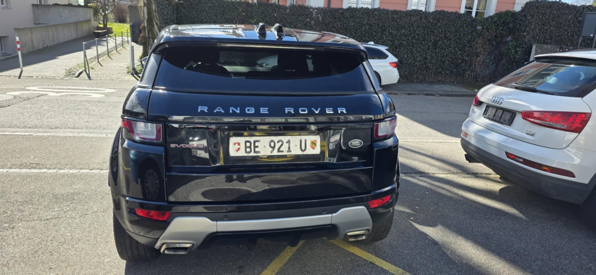 LAND ROVER Range Rover Evoque 2.0 TD4 Pure AT9-showroom-element-3