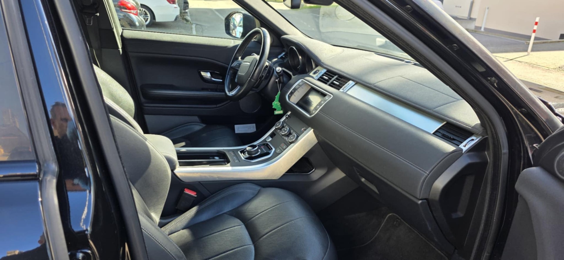 LAND ROVER Range Rover Evoque 2.0 TD4 Pure AT9-image-11