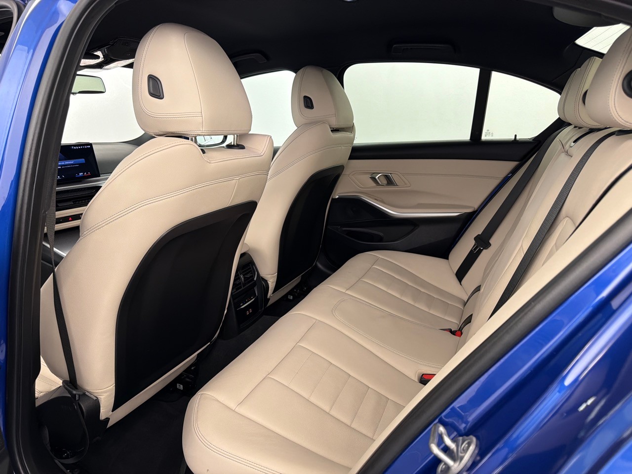 BMW 320i xDrive M Sport-image-5