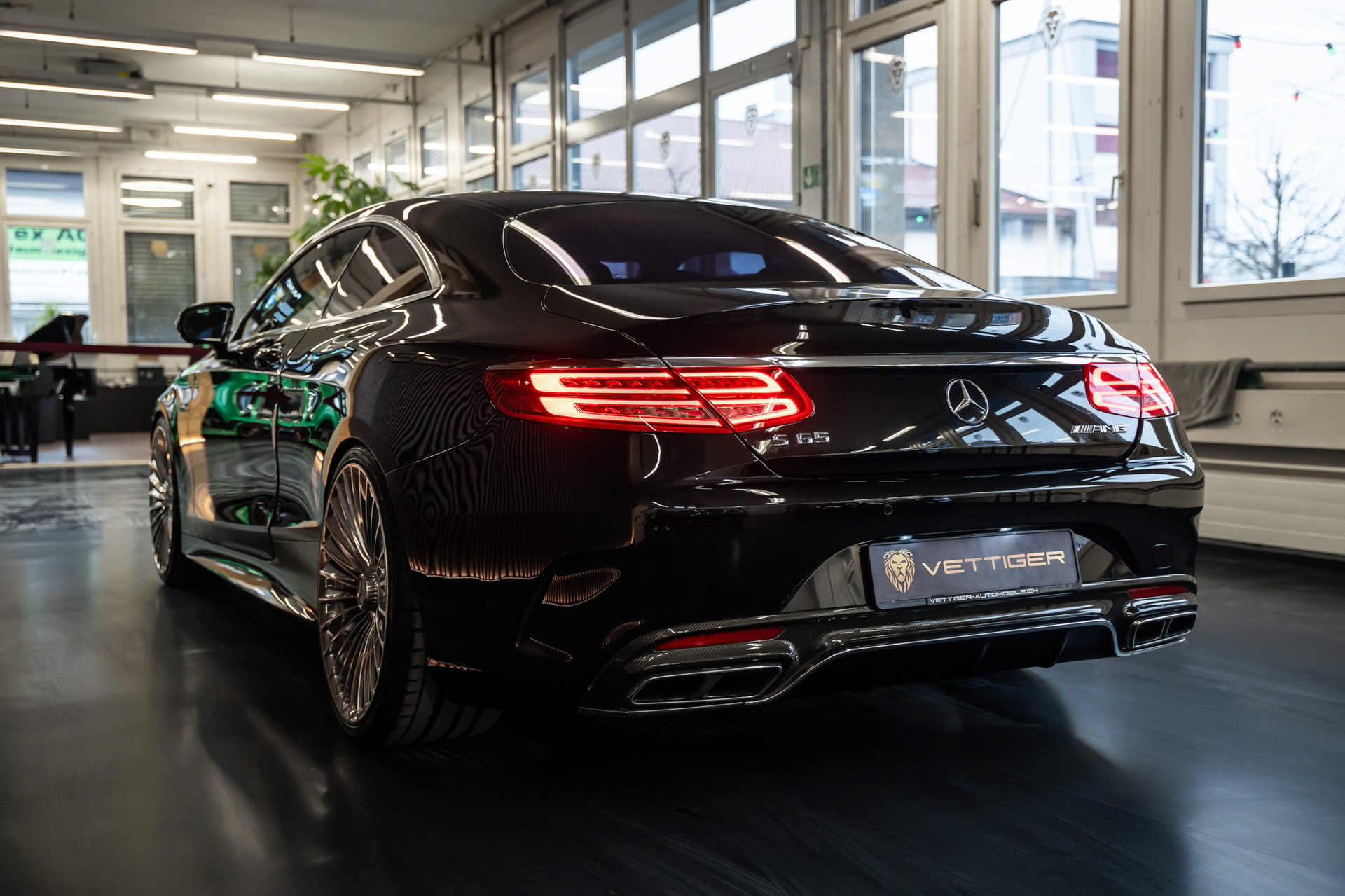 MERCEDES-BENZ S 65 AMG 7G-Tronic-image-3