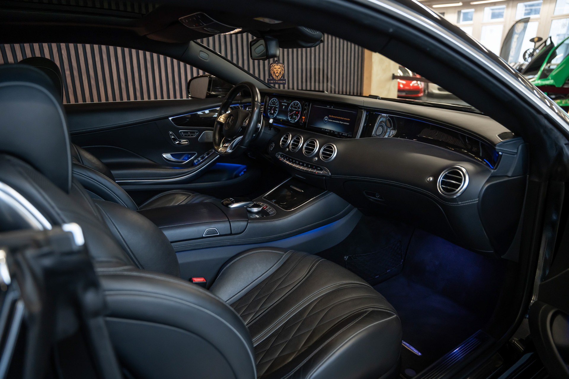 MERCEDES-BENZ S 65 AMG 7G-Tronic-image-12