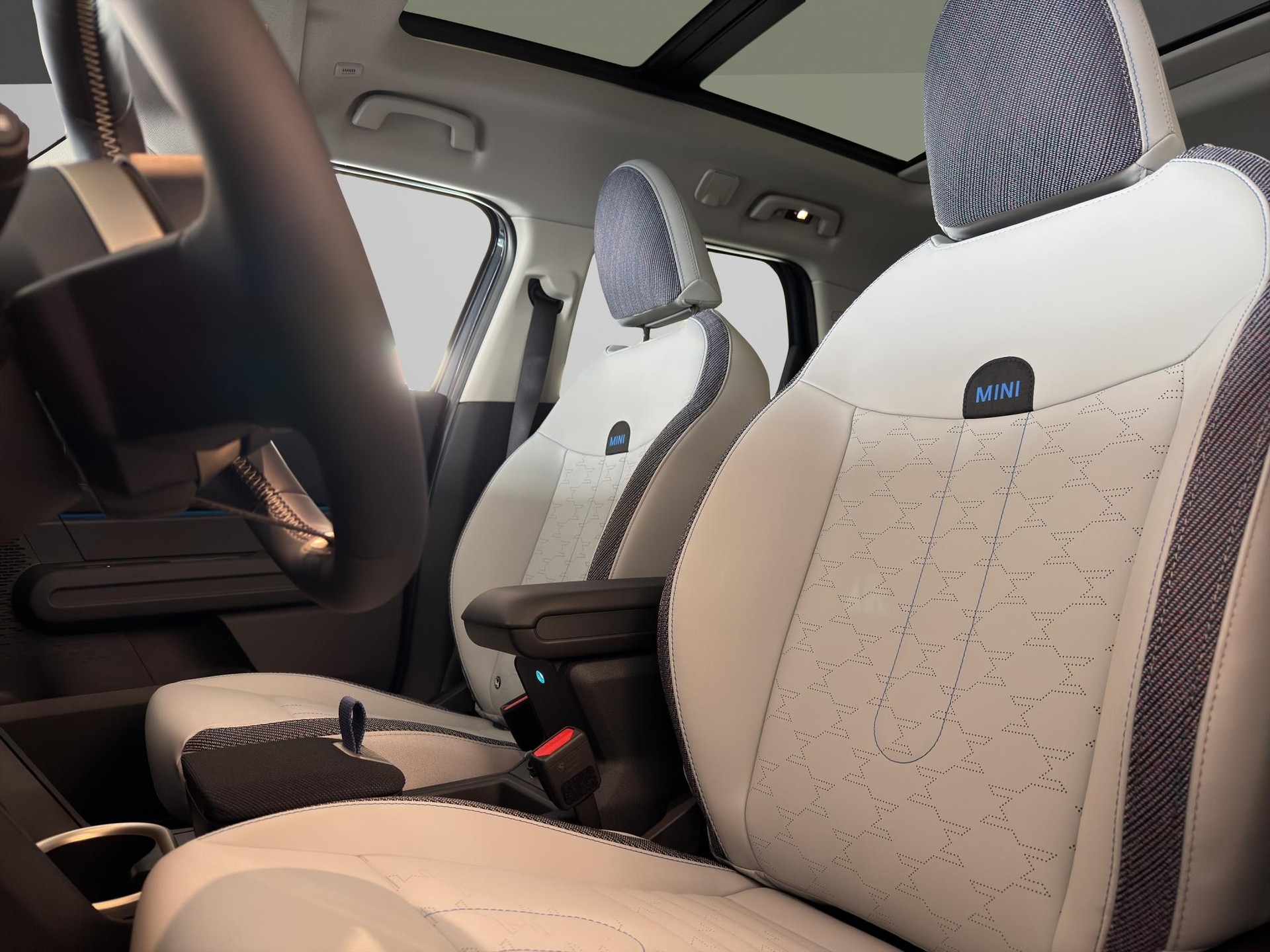 MINI Countryman E Classic Trim-image-10
