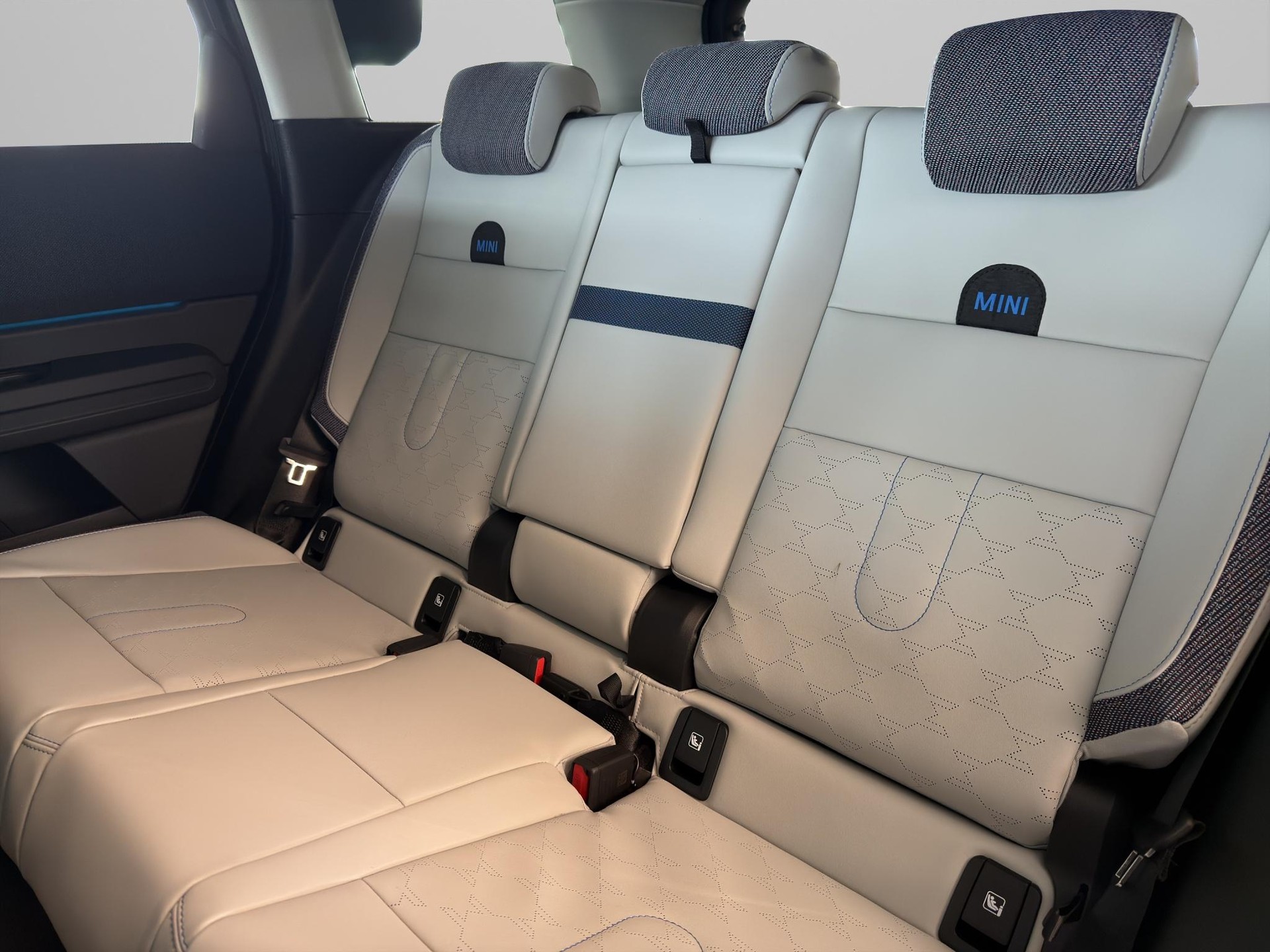 MINI Countryman E Classic Trim-image-11
