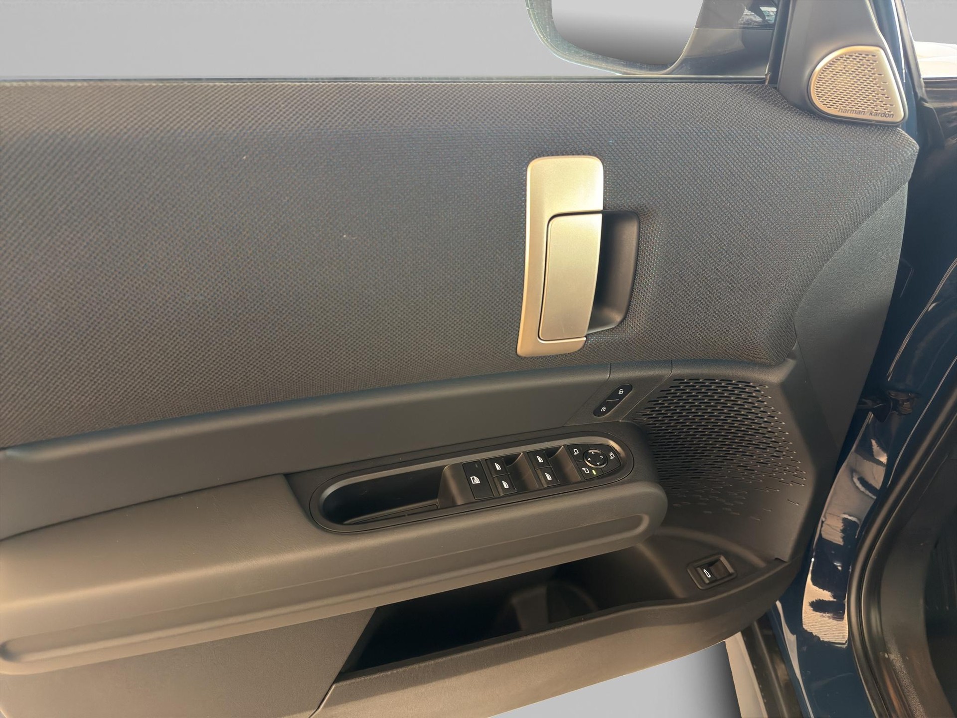 MINI Countryman E Classic Trim-image-17