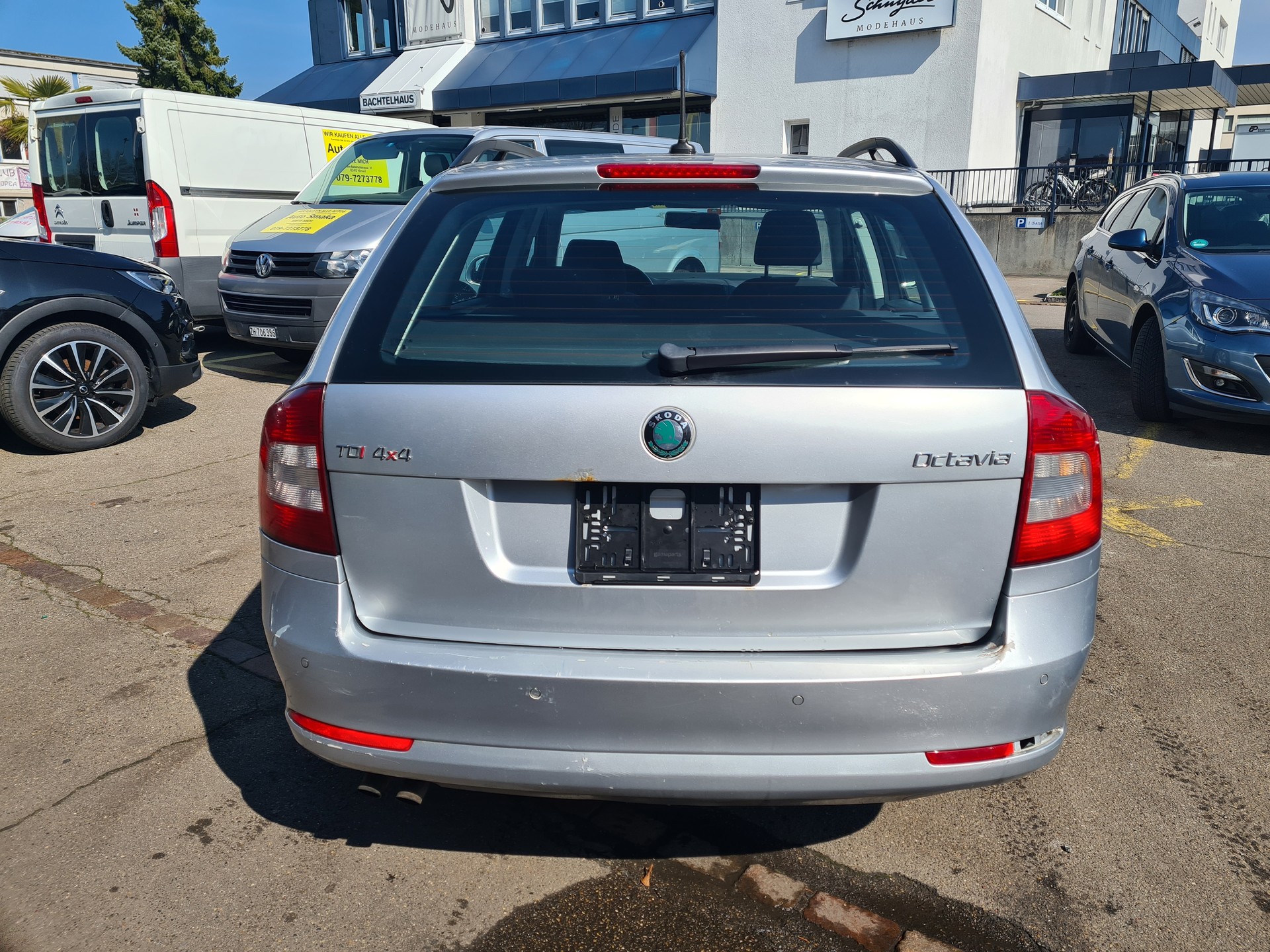 SKODA Octavia Combi 2.0 TDI Laurin & Klement 4x4 DSG-image-5