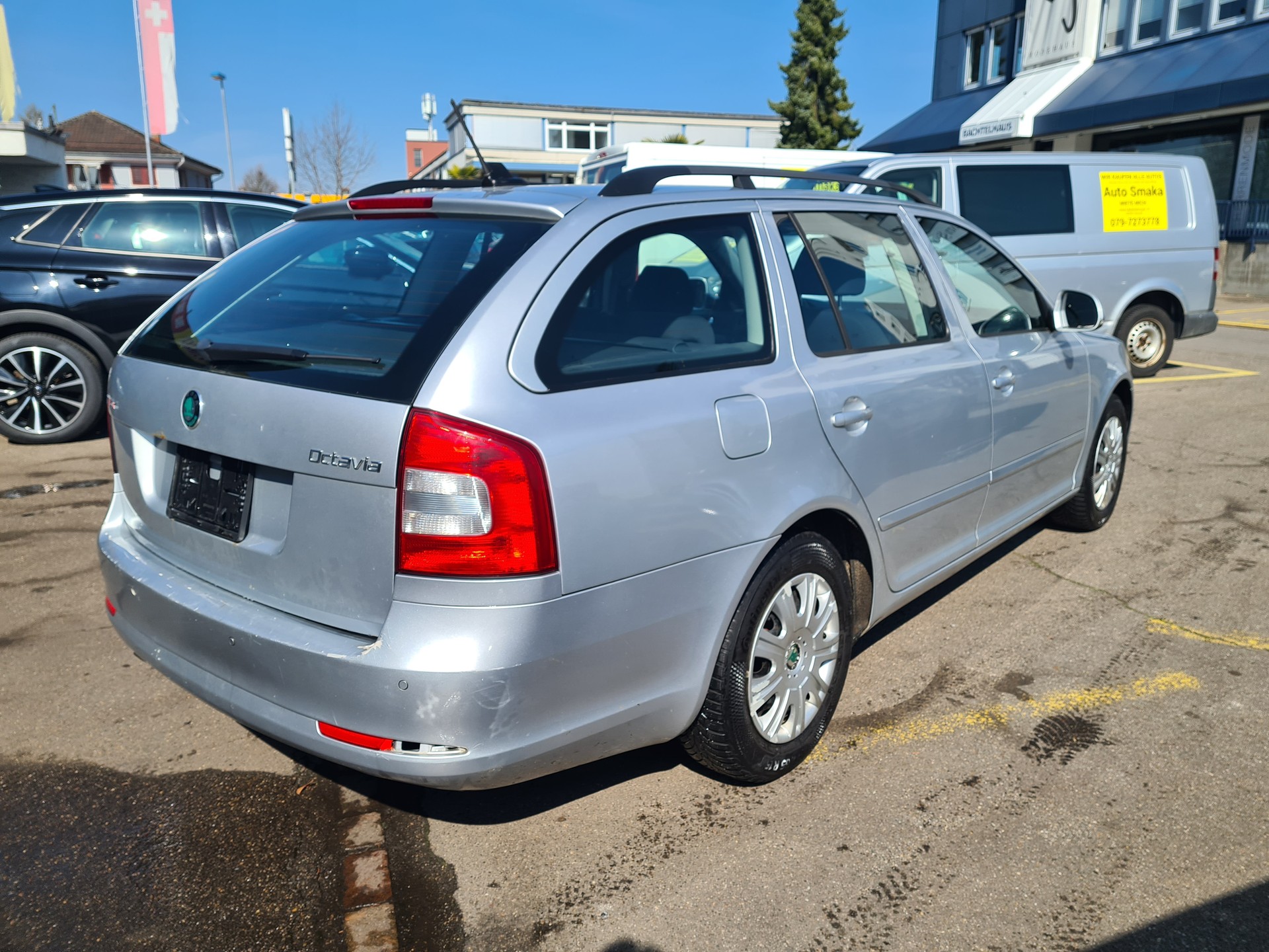 SKODA Octavia Combi 2.0 TDI Laurin & Klement 4x4 DSG-image-6