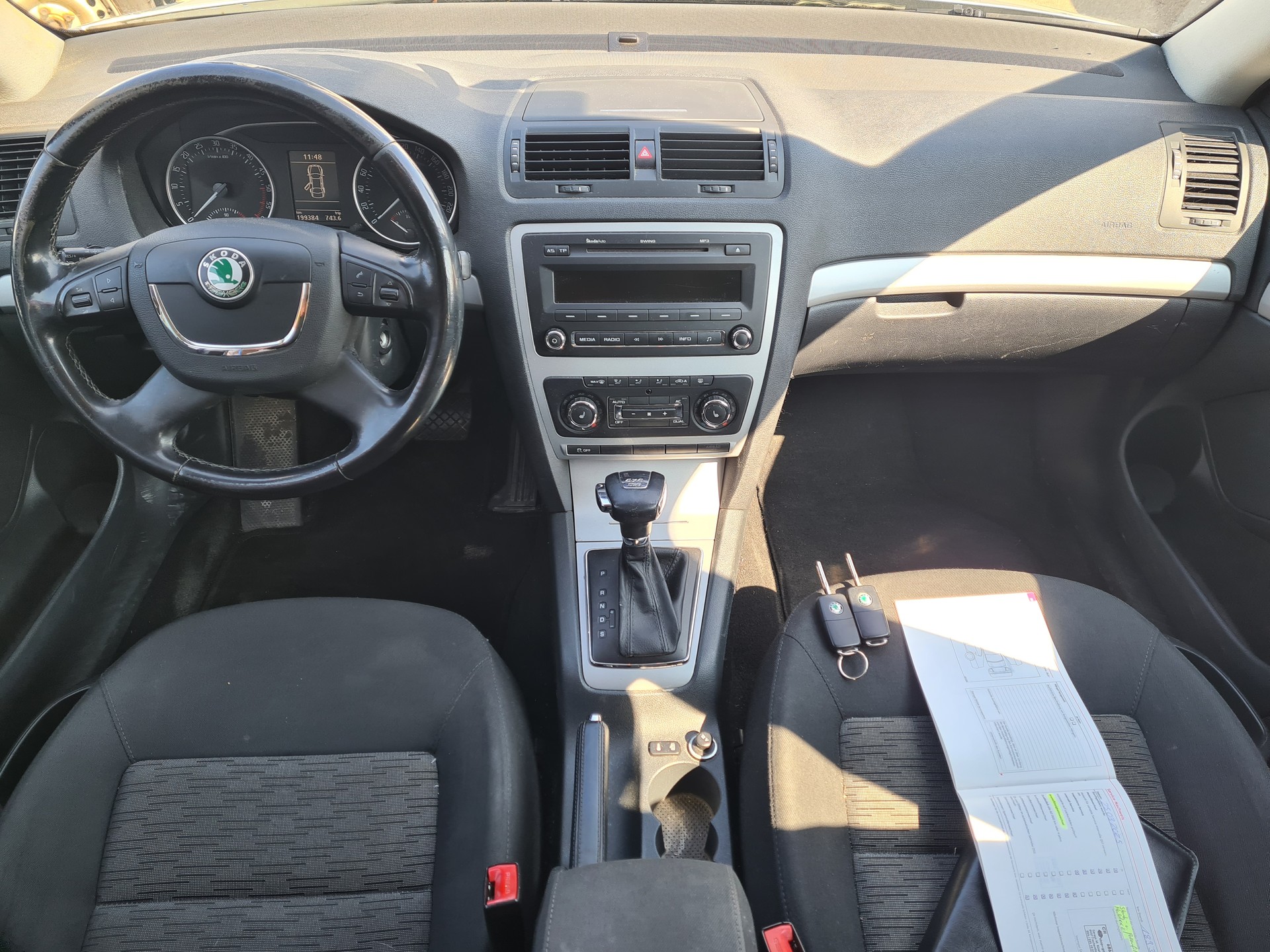SKODA Octavia Combi 2.0 TDI Laurin & Klement 4x4 DSG-image-10