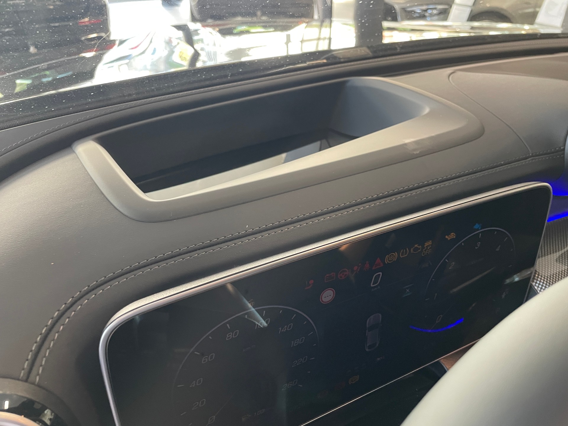 MERCEDES-BENZ GLC Coupé 220 d 4Matic 9G-Tronic AMG Line-image-17